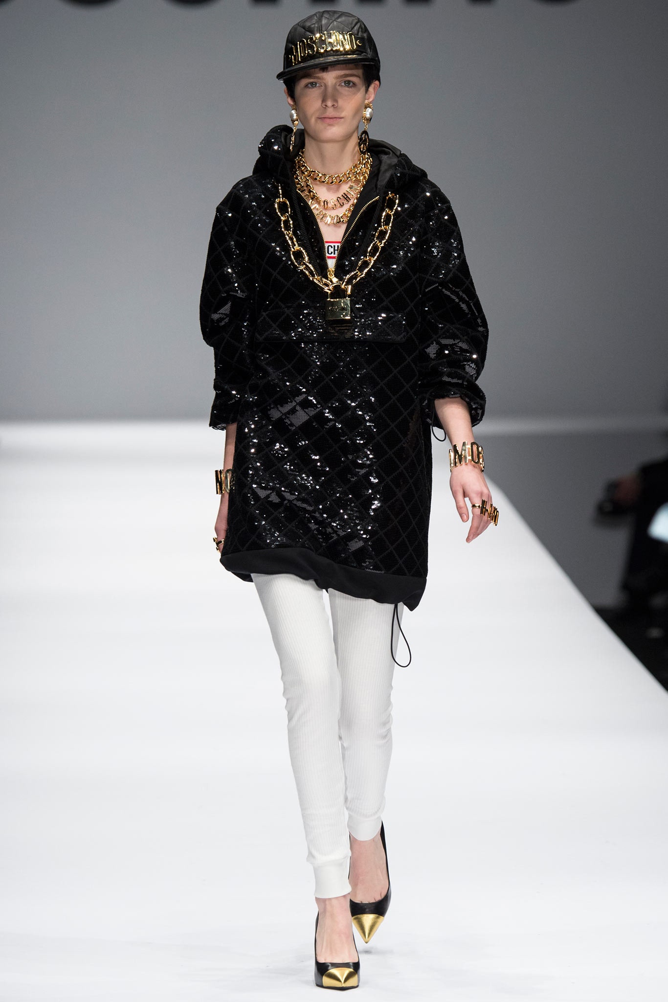 Moschino F/W 14 Look 17