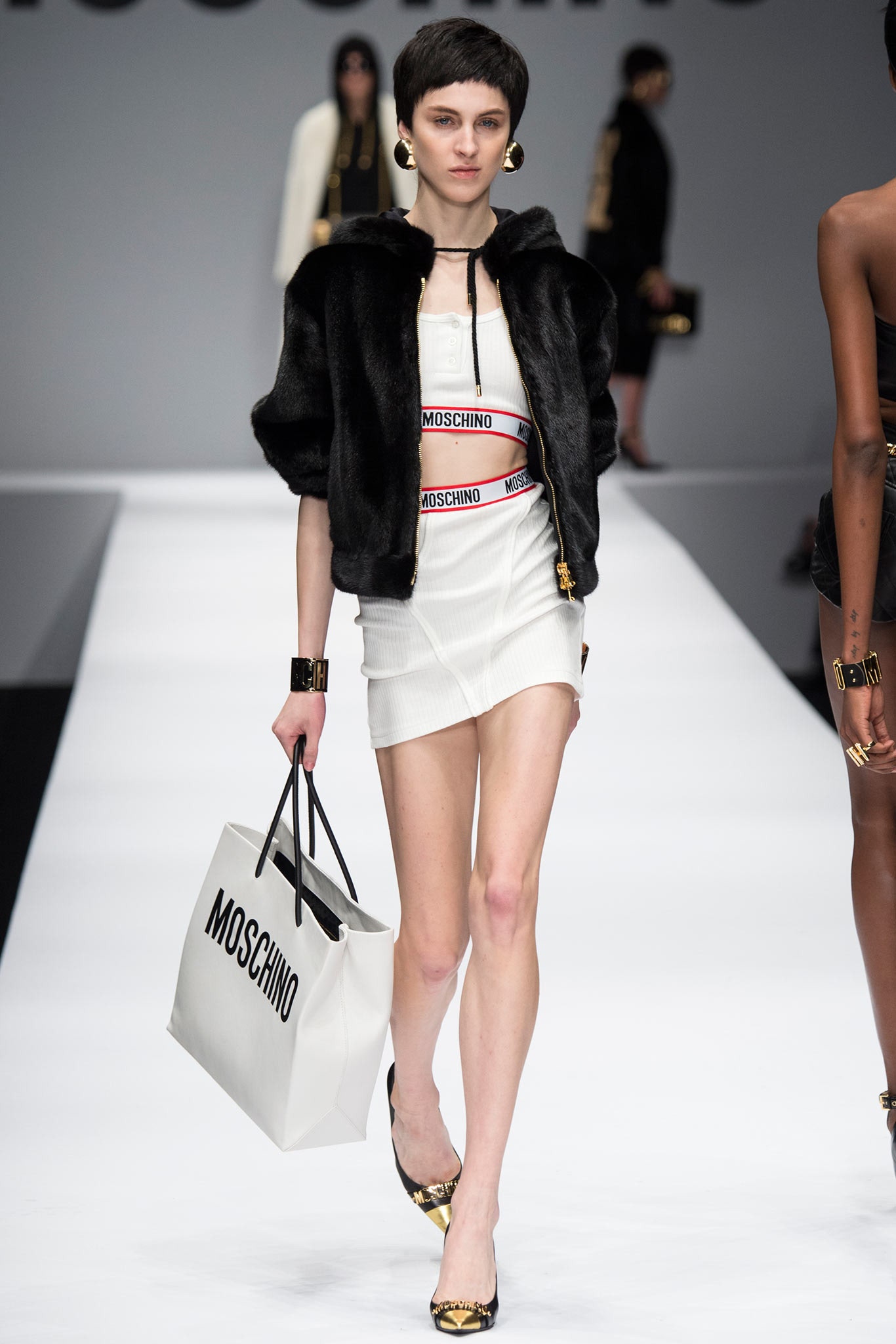 Moschino F/W 14 Look 20
