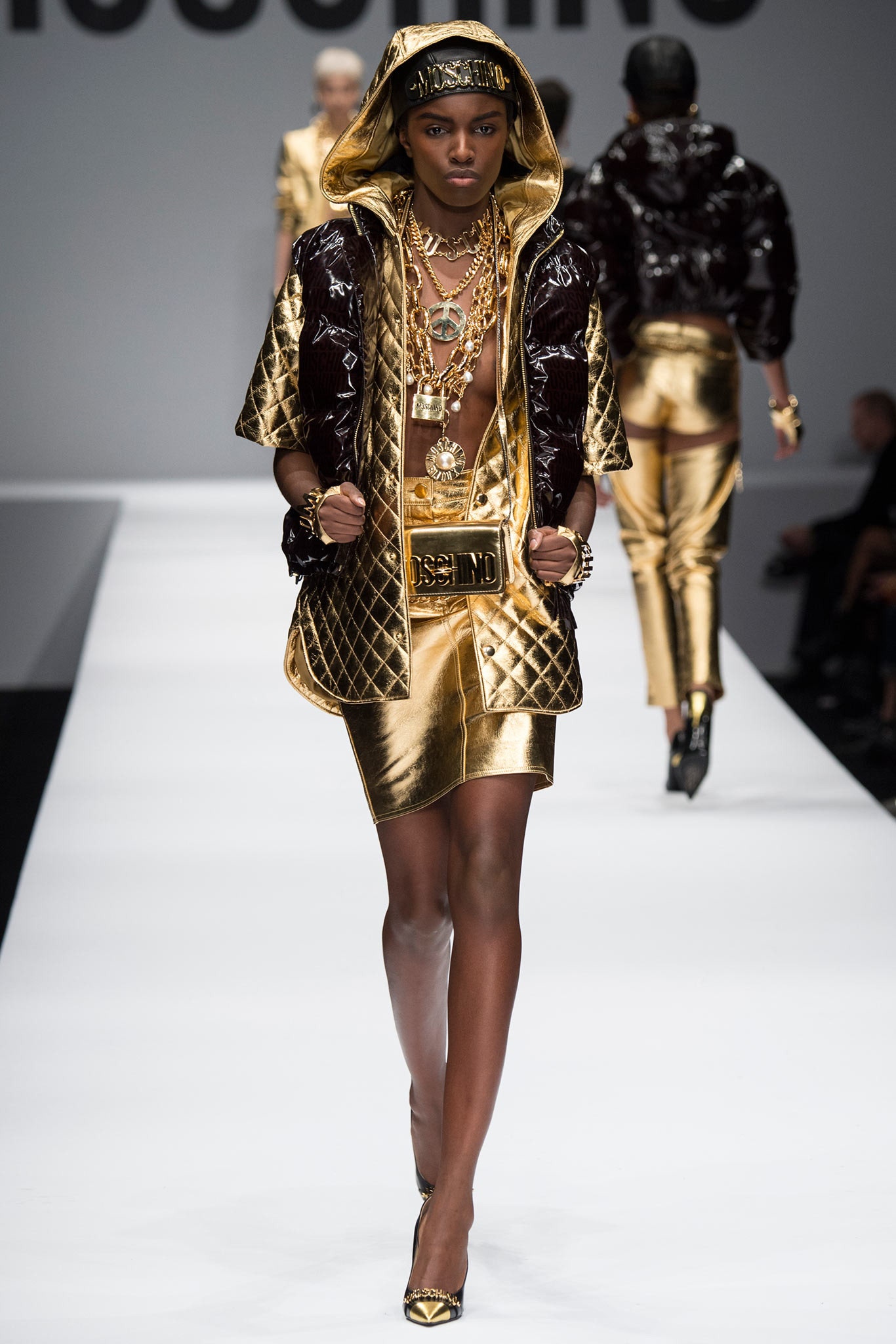 Moschino F/W 14 Look 24