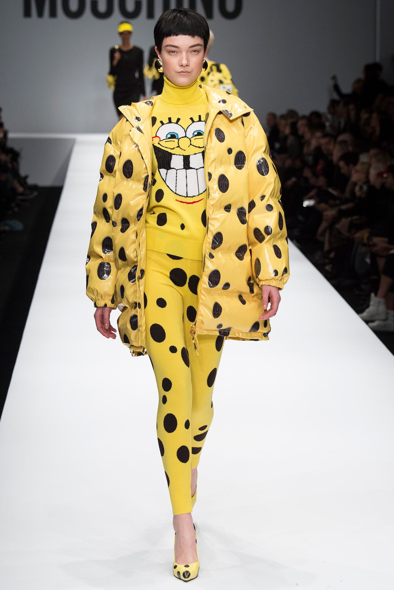 Moschino F/W 14 Look 32