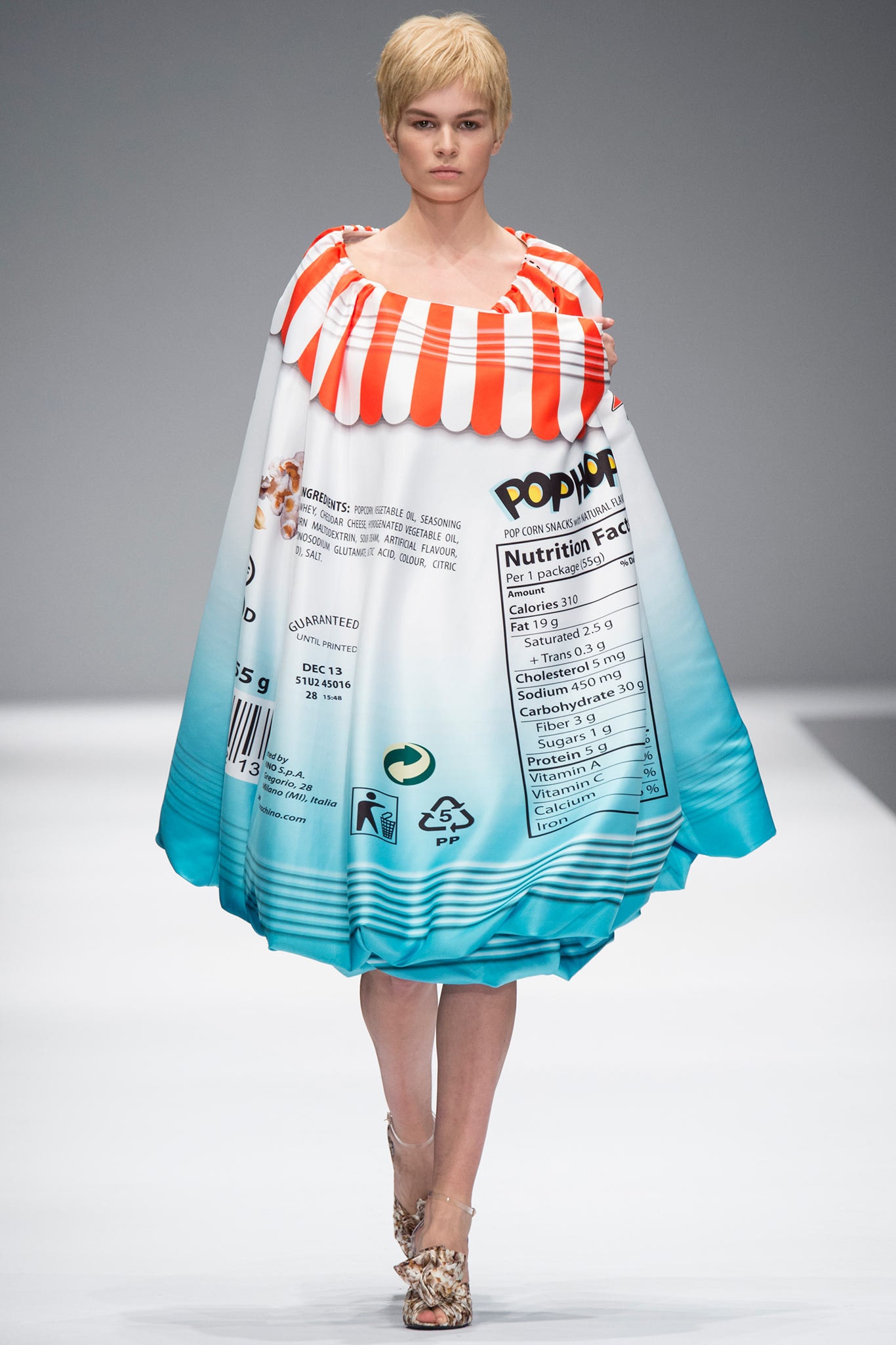 Moschino F/W 14 Look 40