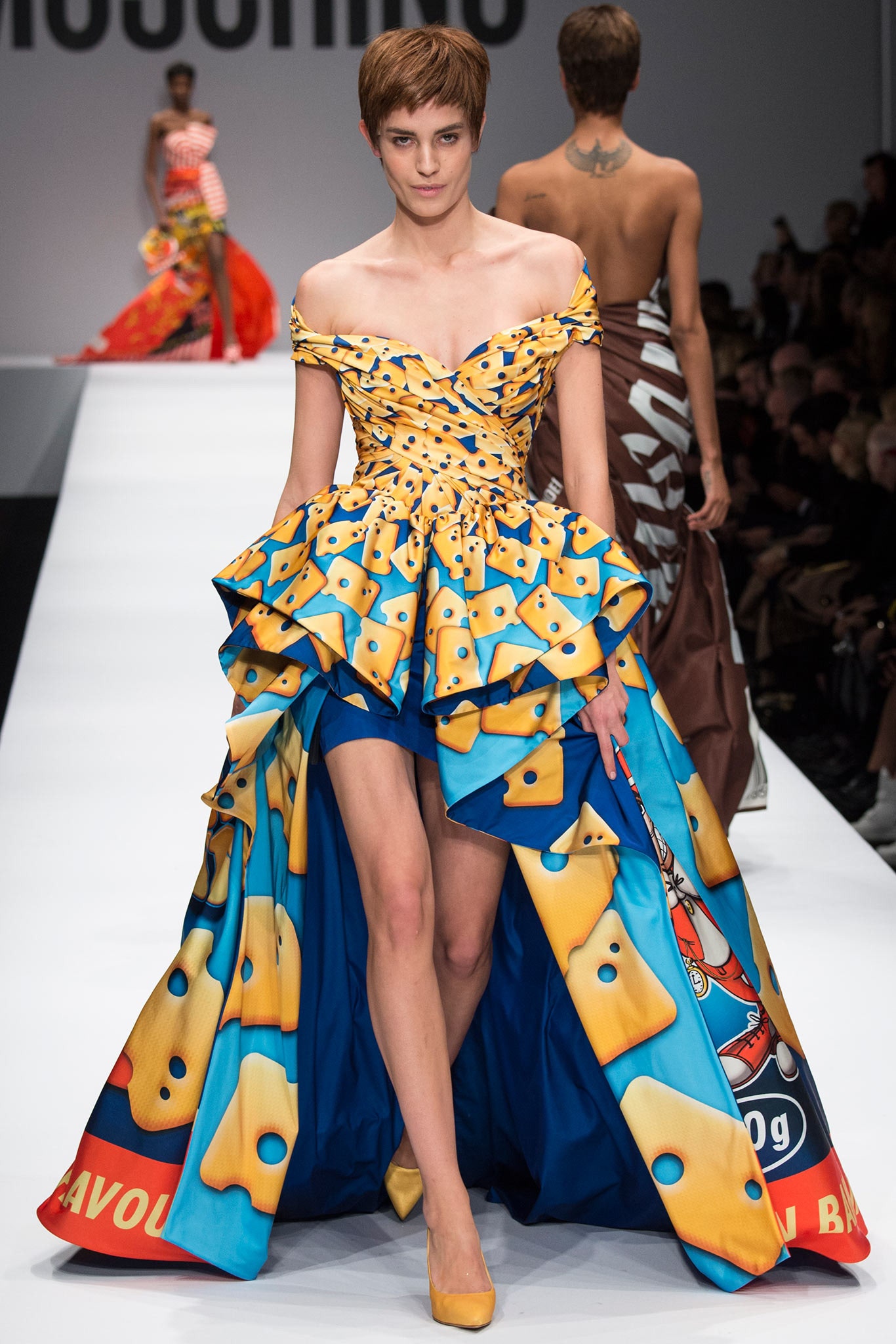 Moschino F/W 14 Look 42
