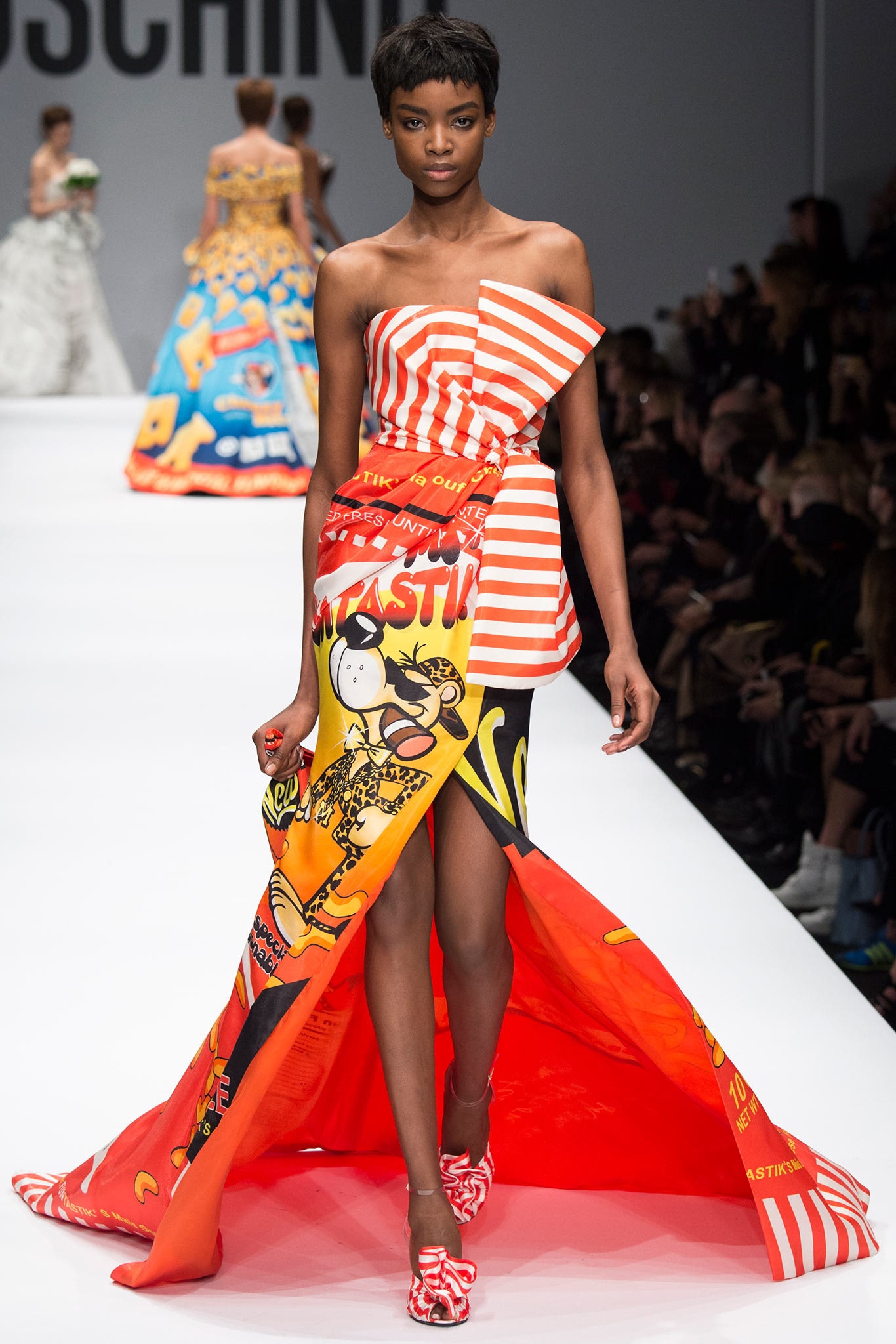 Moschino F/W 14 Look 43