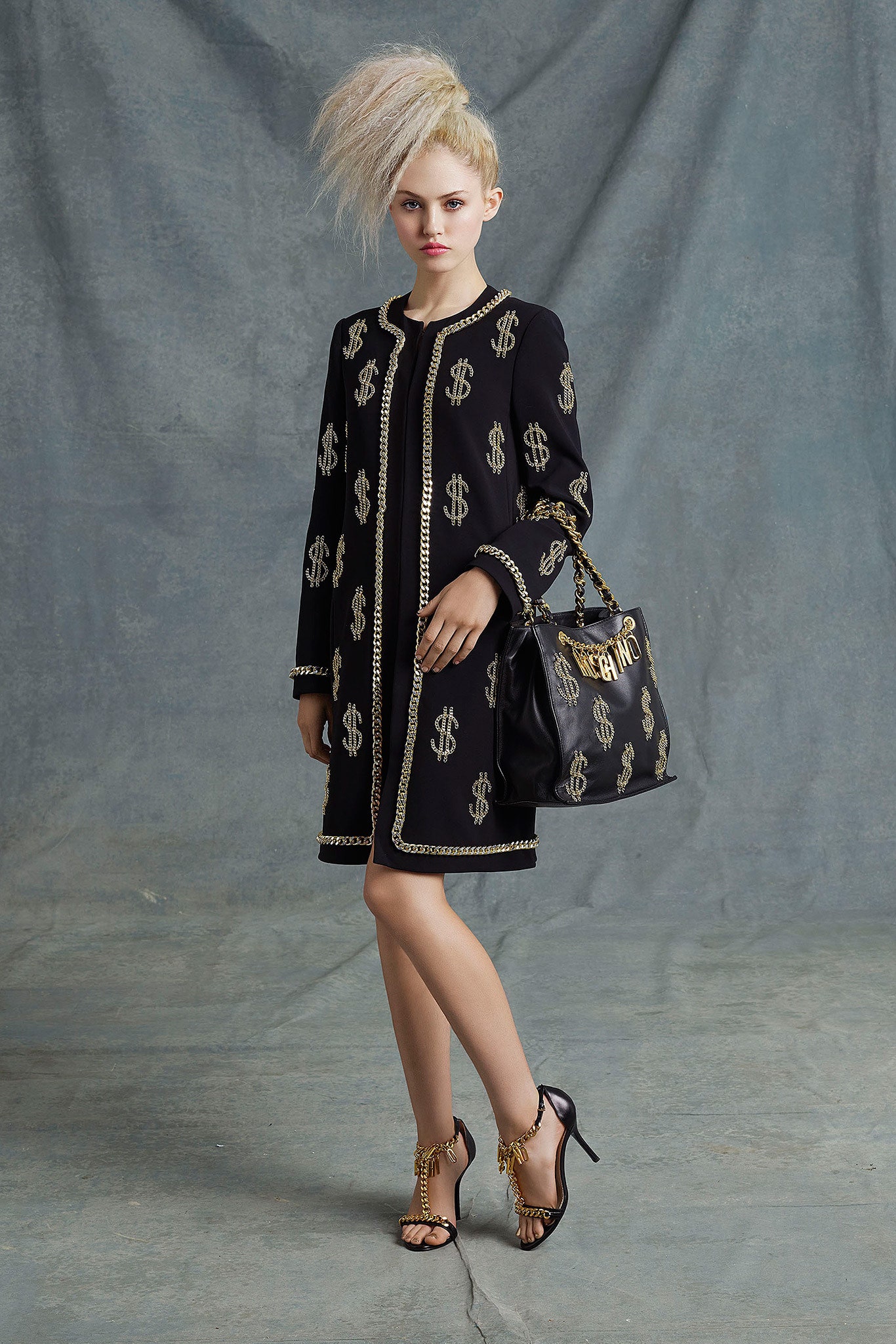 Moschino Resort 15 Look 22