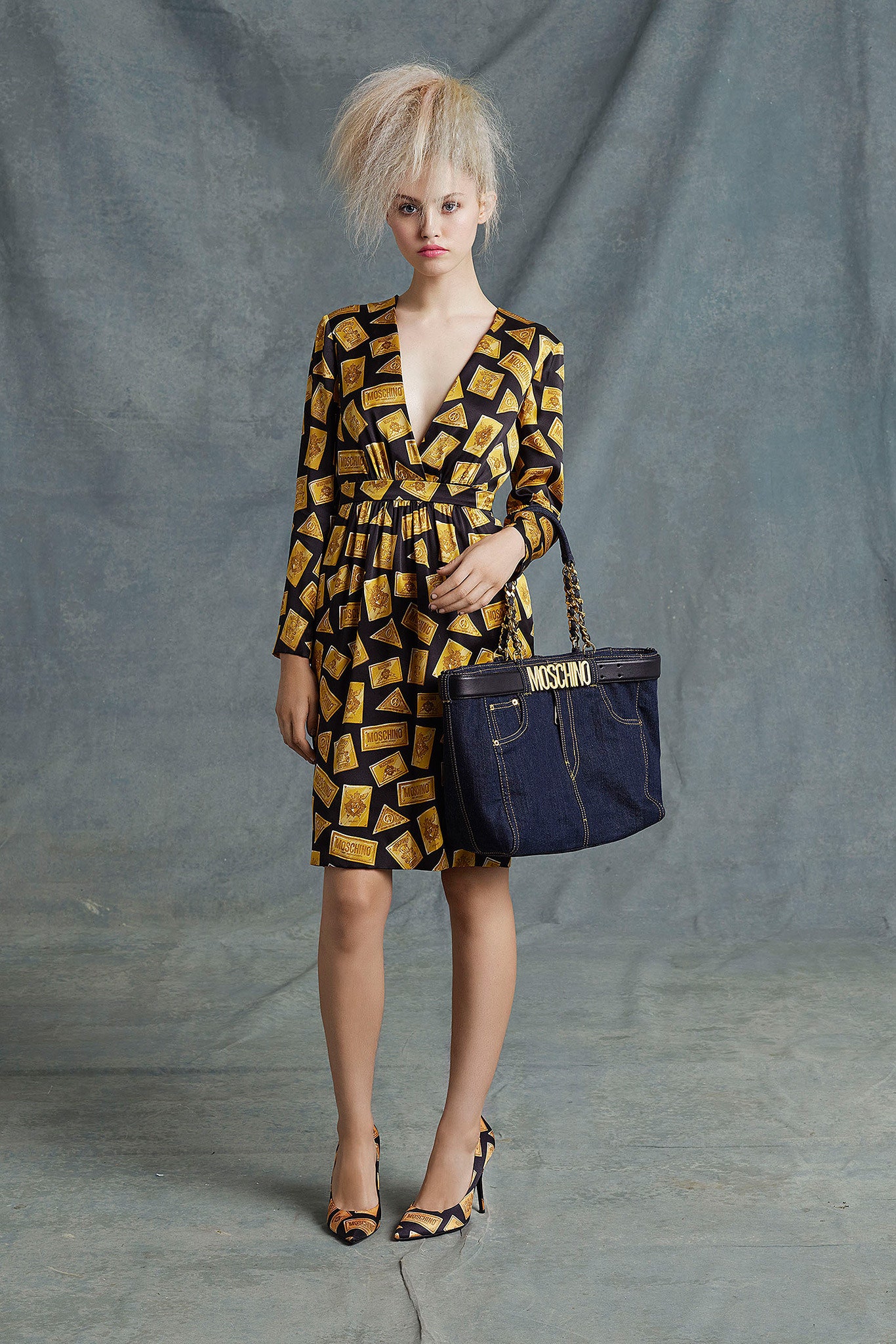 Moschino Resort 15 Look 24