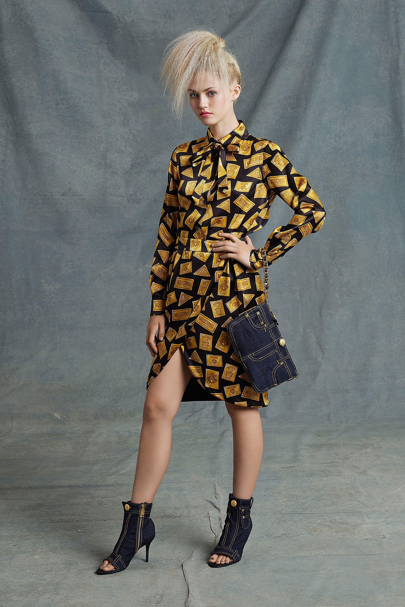 Moschino Resort 15 Look 25