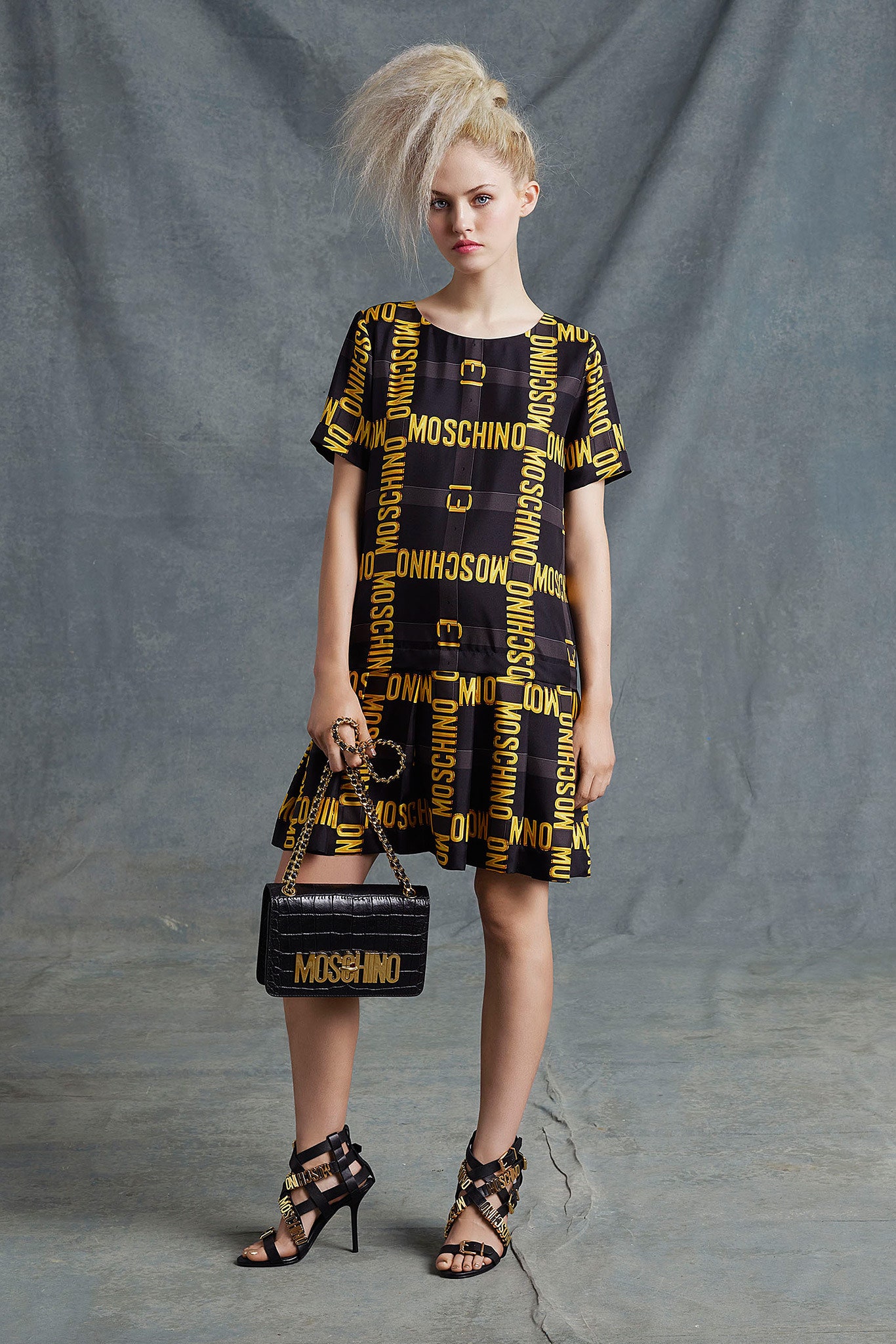 Moschino Resort 15 Look 29