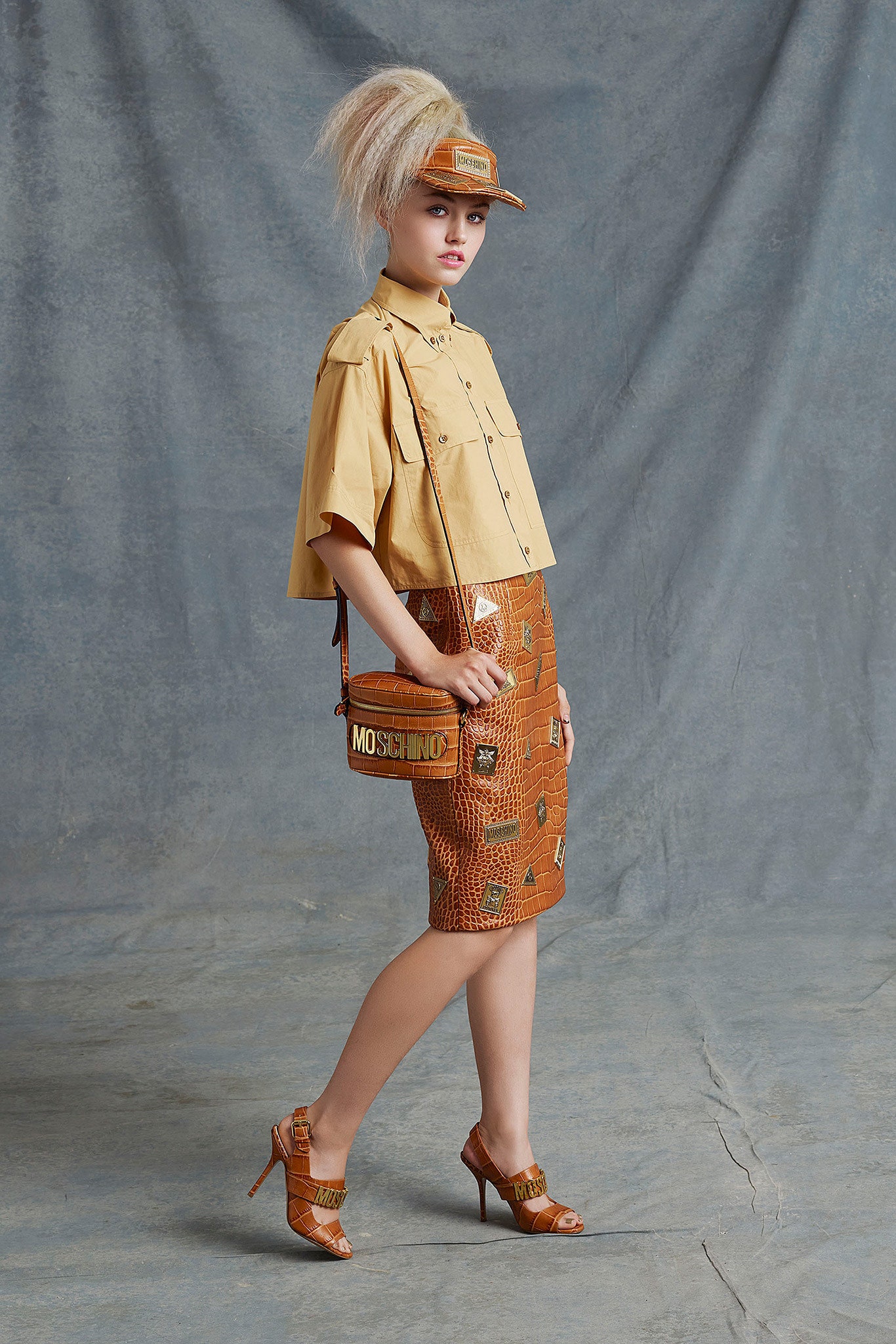 Moschino Resort 15 Look 42