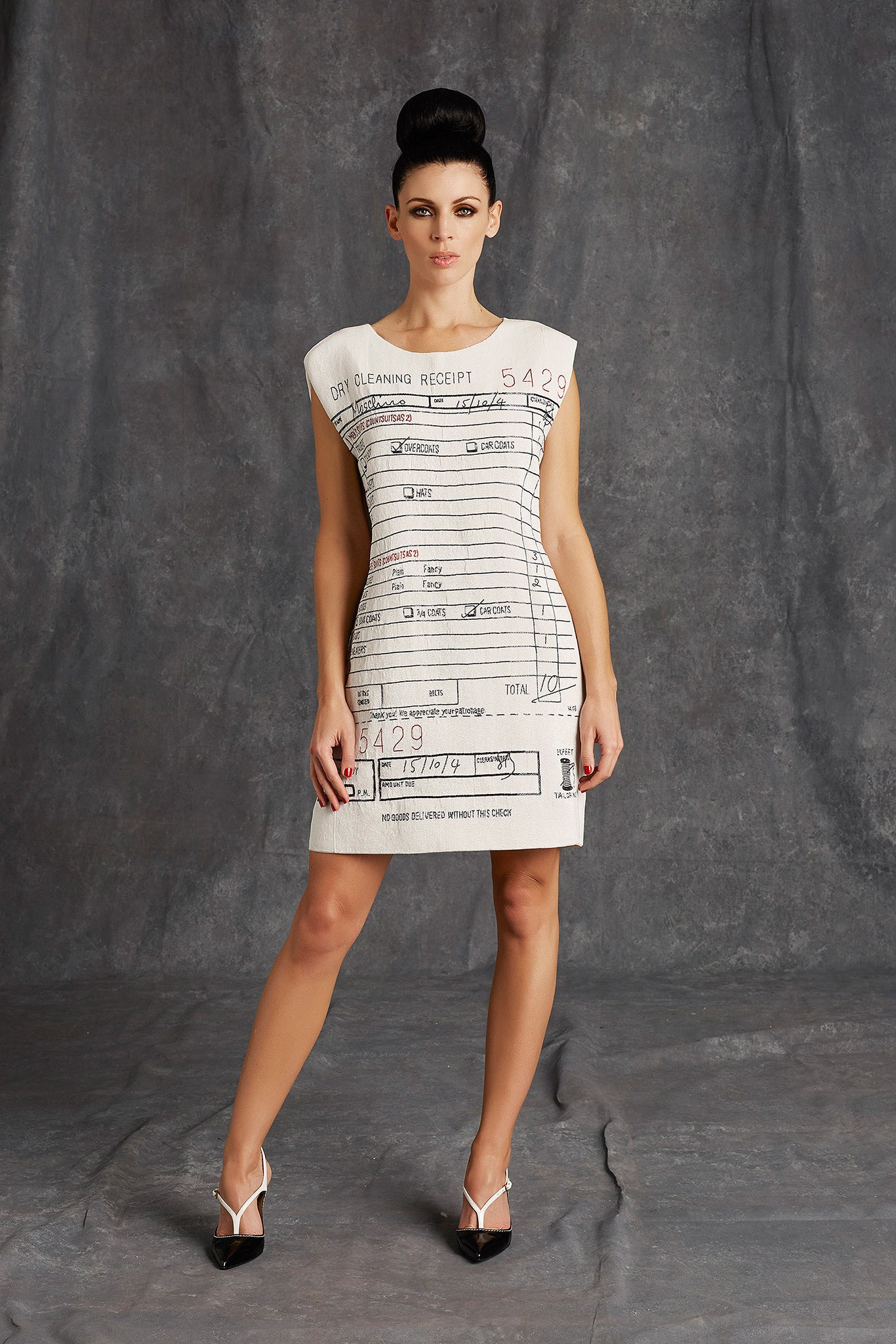 Moschino F/W 15 Look 14