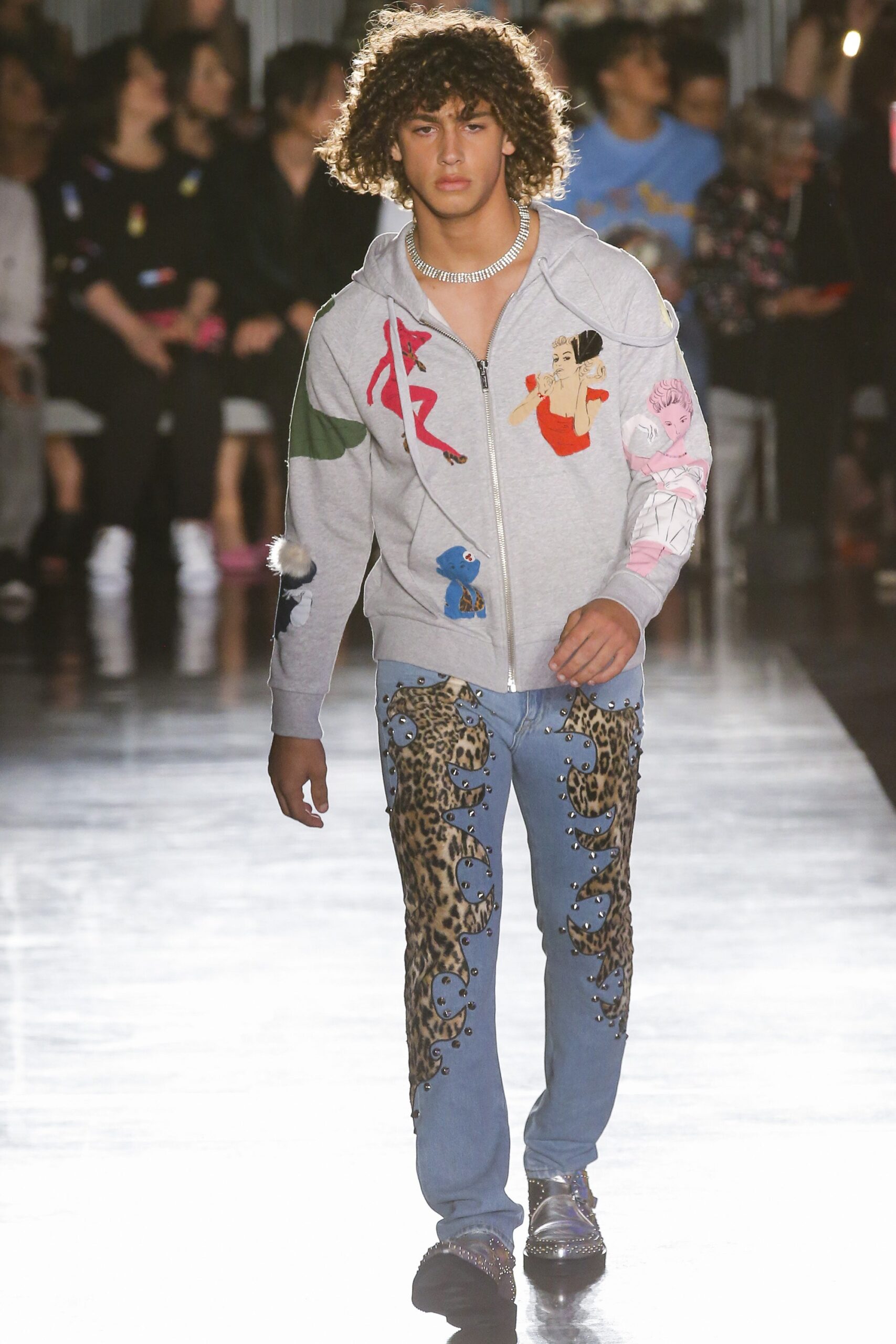 Moschino S/S 18 Menswear Look 44