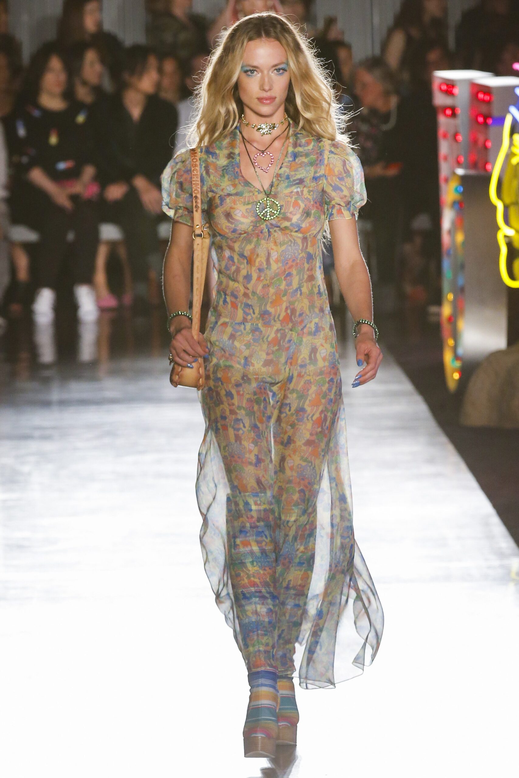 Moschino S/S 18 Menswear Look 45