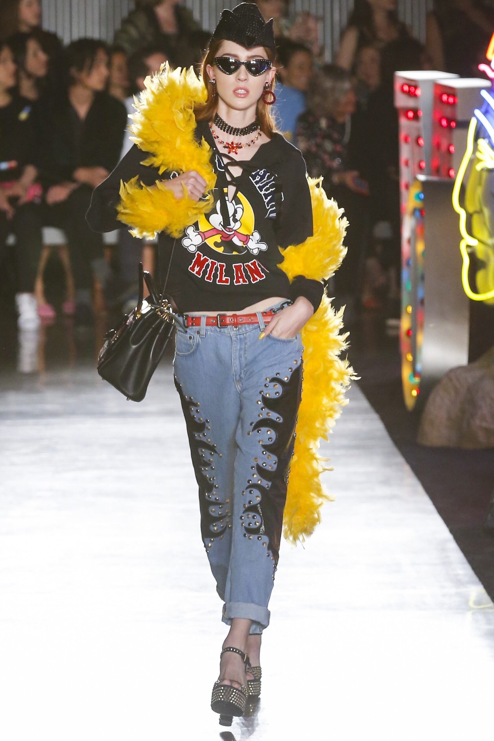 Moschino S/S 18 Menswear Look 61