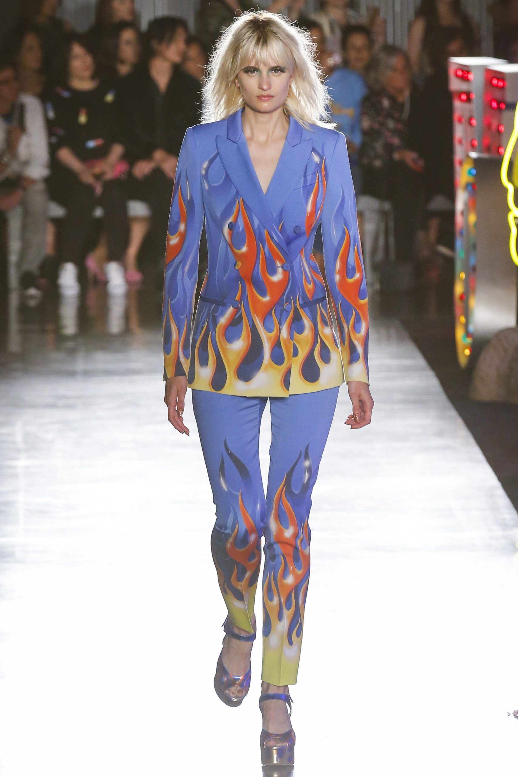 Moschino S/S 18 Menswear Look 76