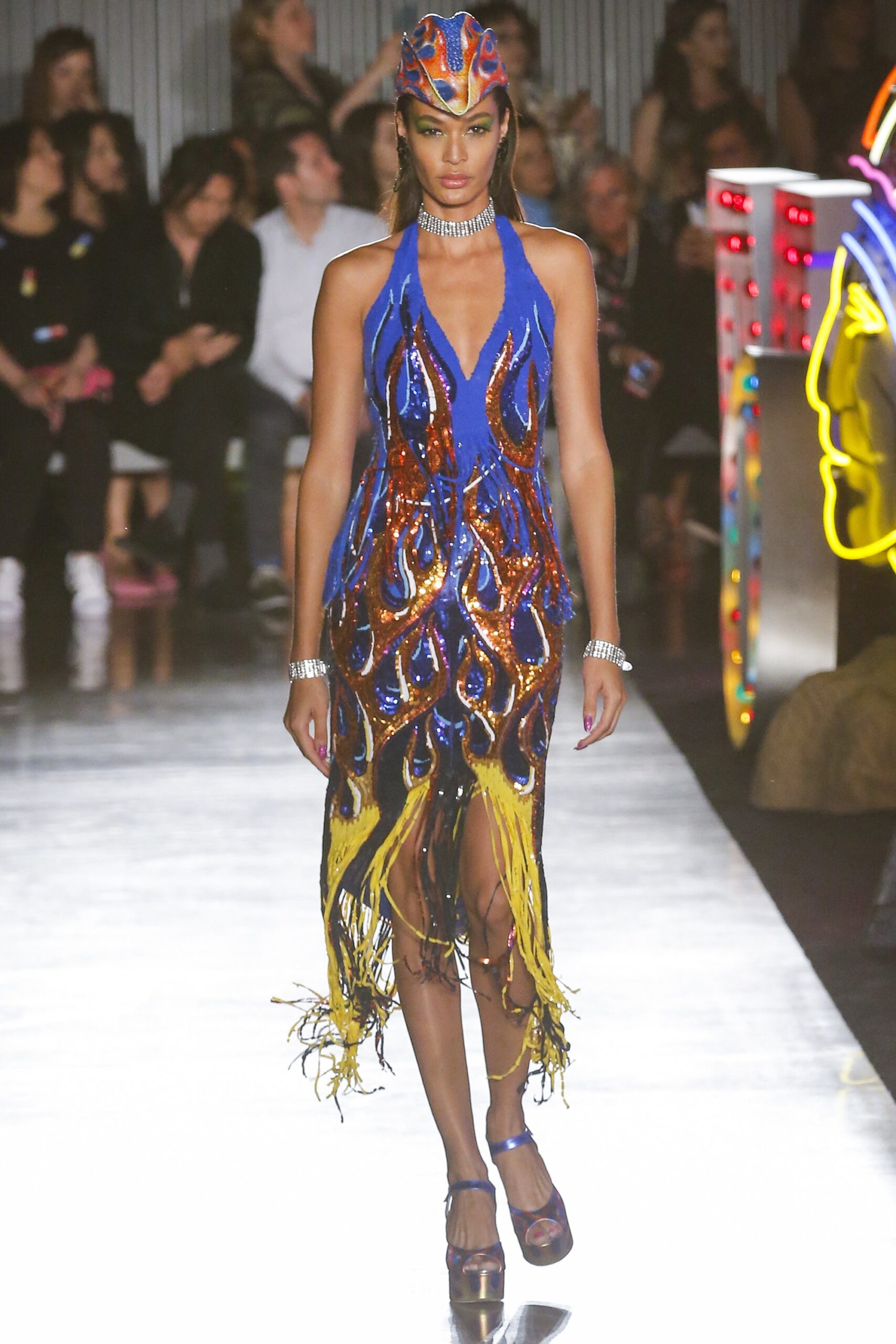 Moschino S/S 18 Menswear Look 80