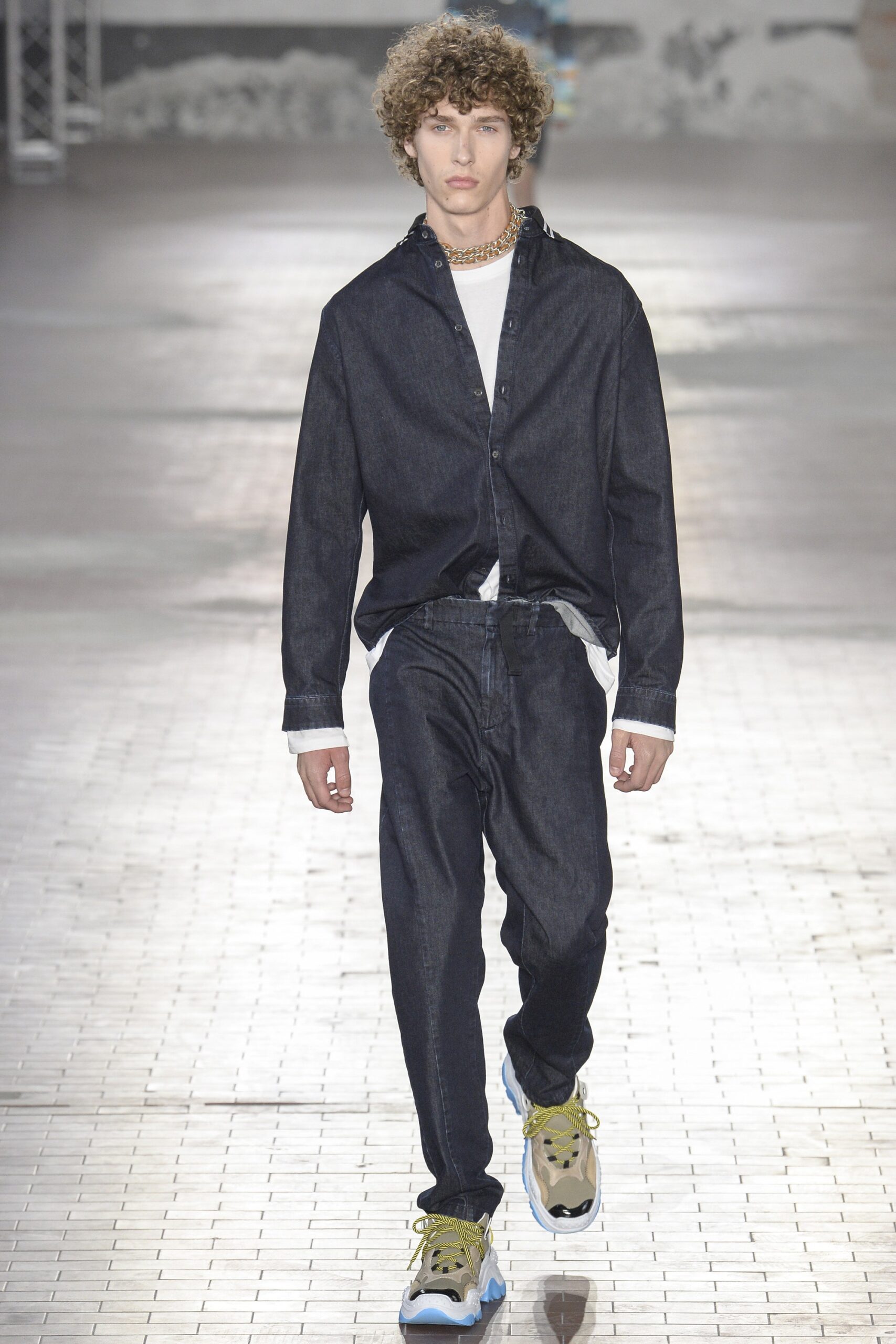 No. 21 S/S 18 Menswear Look 3