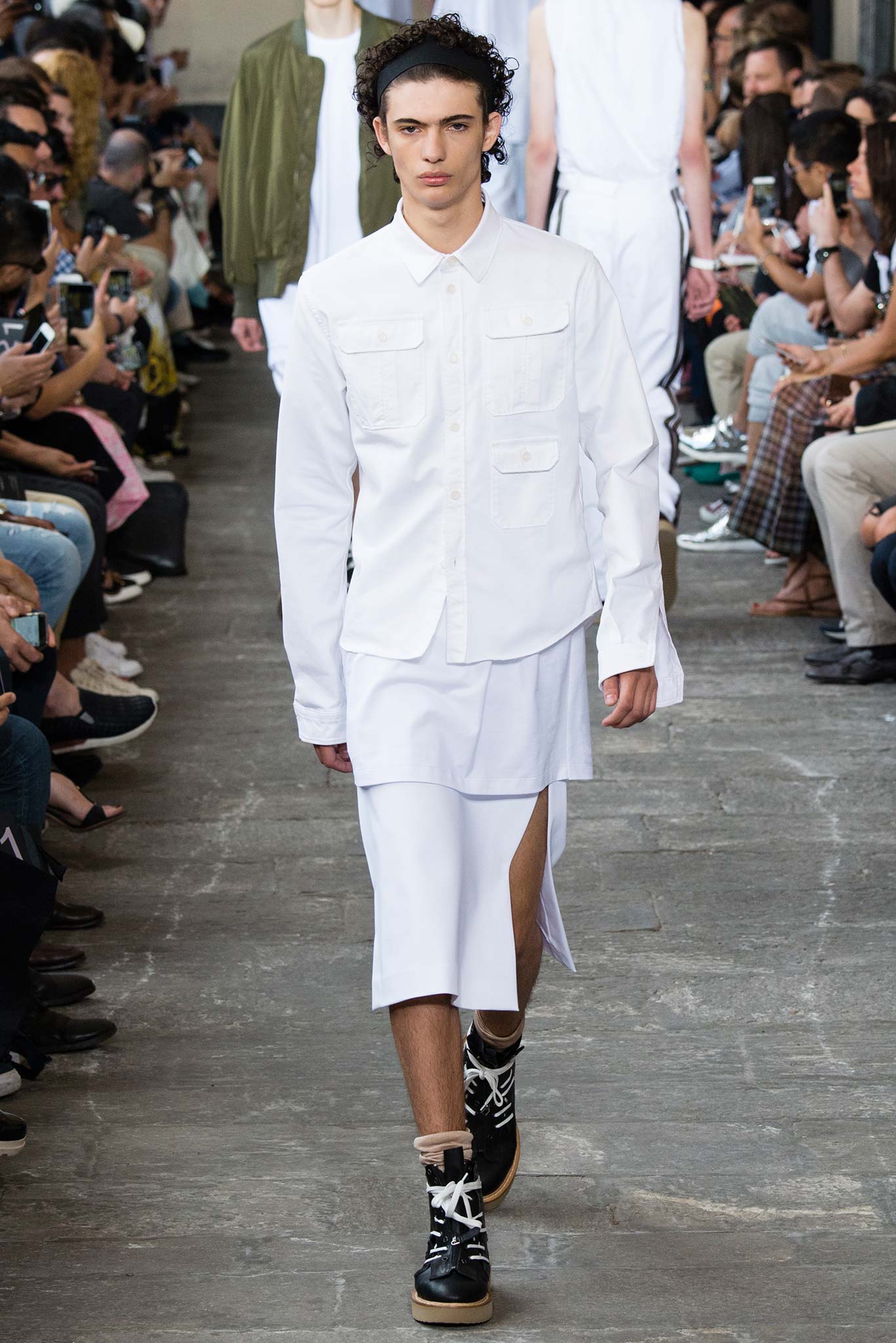 No. 21 S/S 16 Menswear Look 3