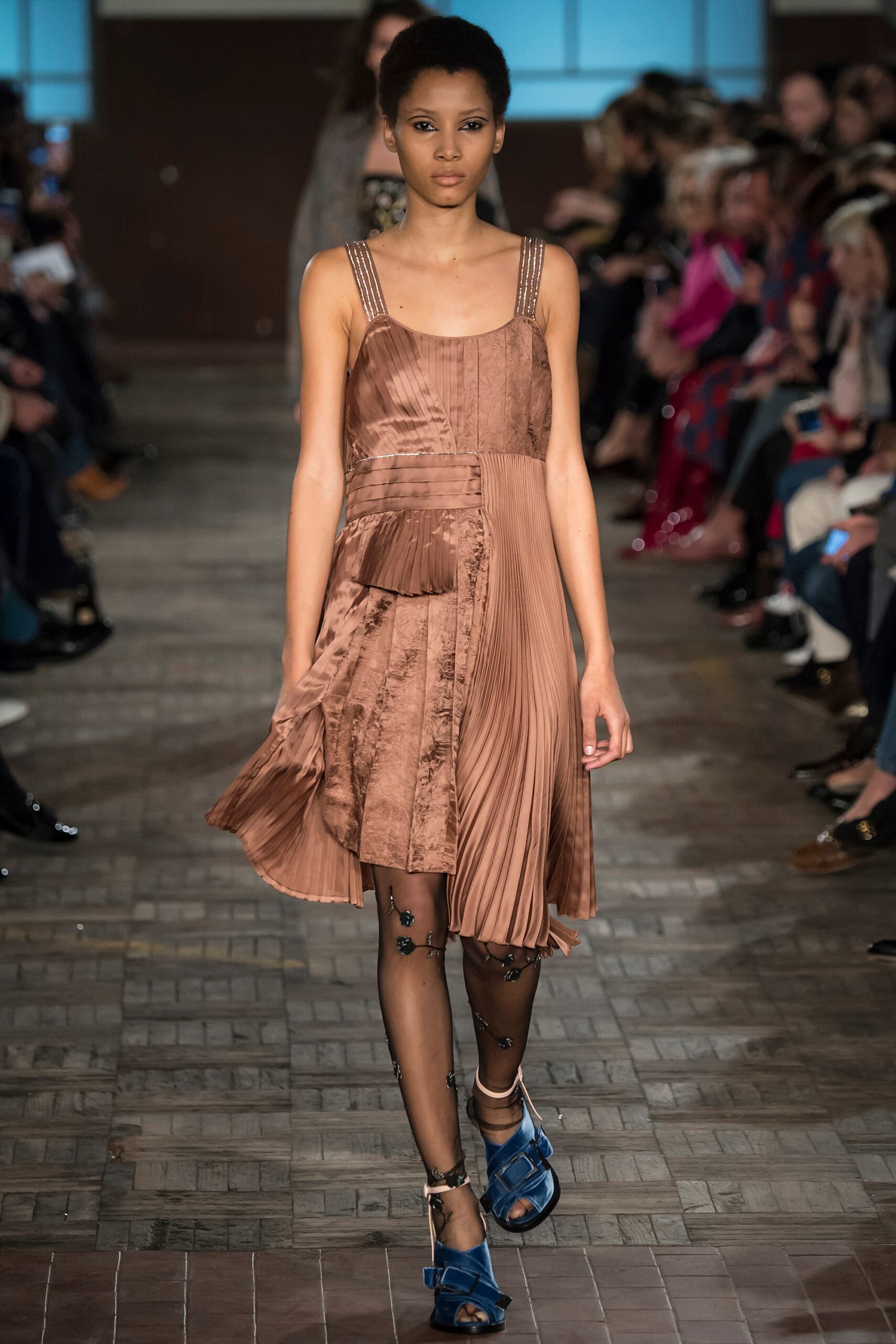 No. 21 F/W 16 Look 6