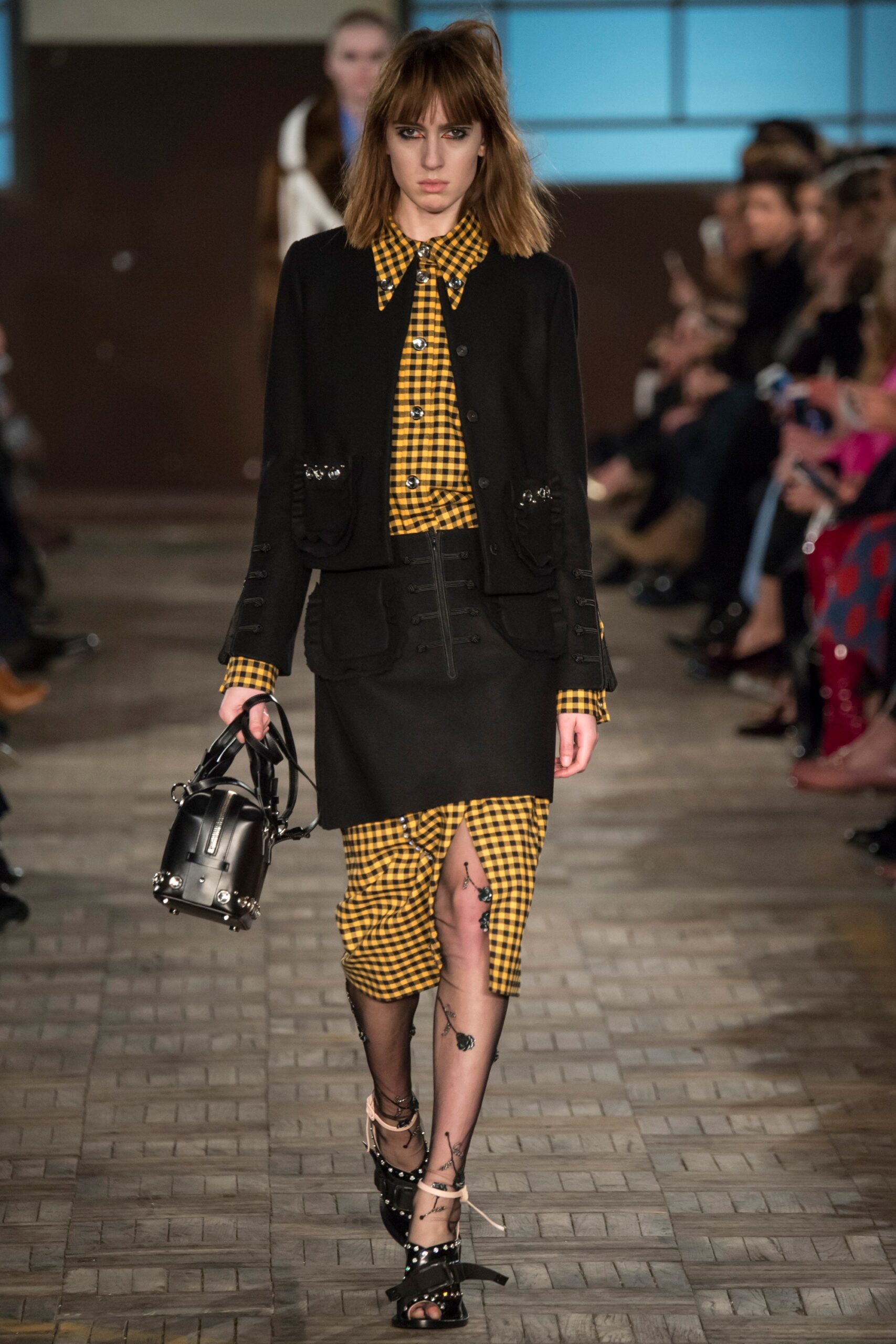 No. 21 F/W 16 Look 28