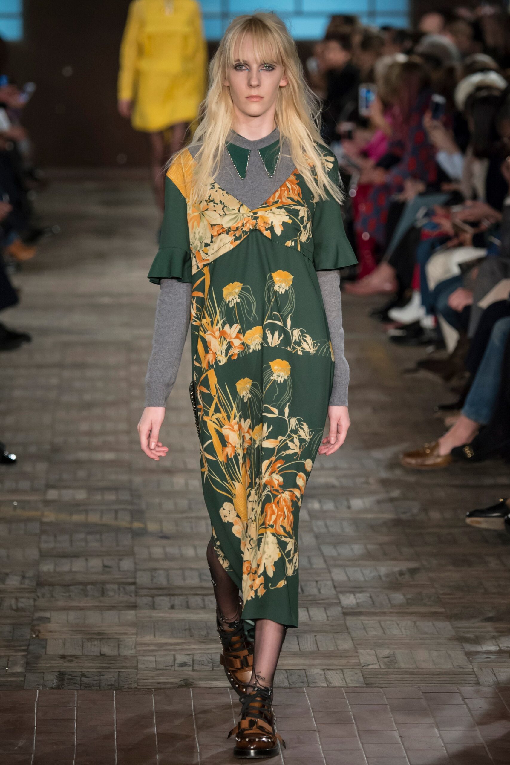 No. 21 F/W 16 Look 35
