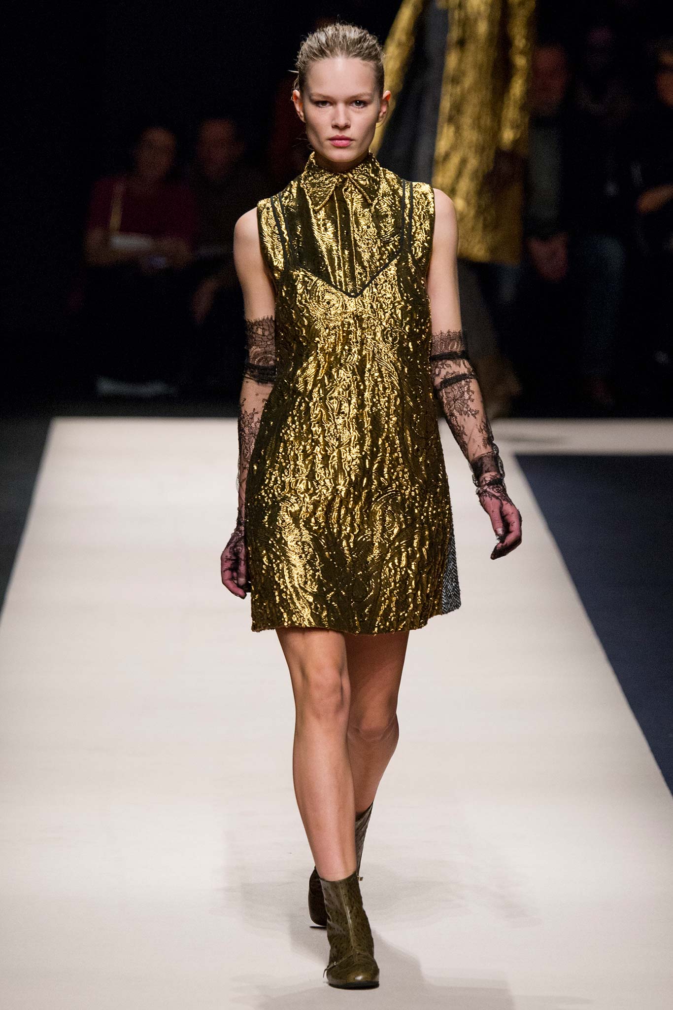 No. 21 F/W 15 Look 3
