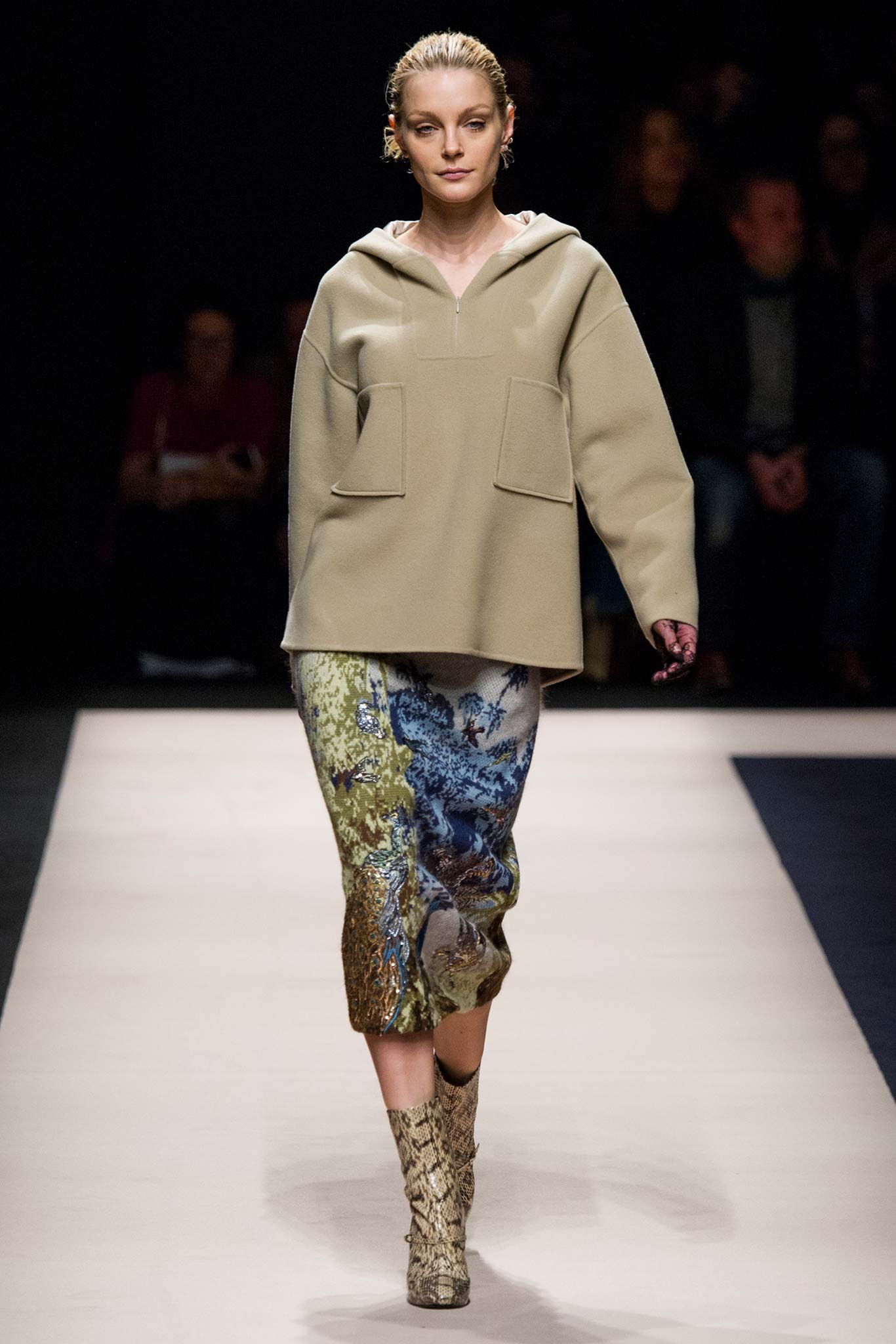 No. 21 F/W 15 Look 9