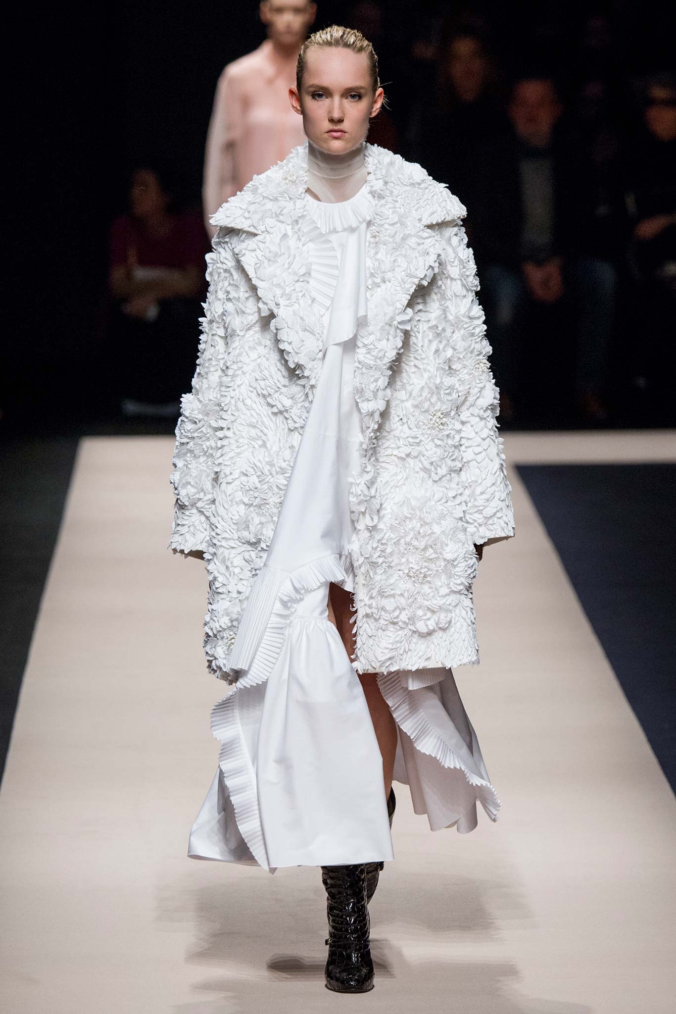 No. 21 F/W 15 Look 12