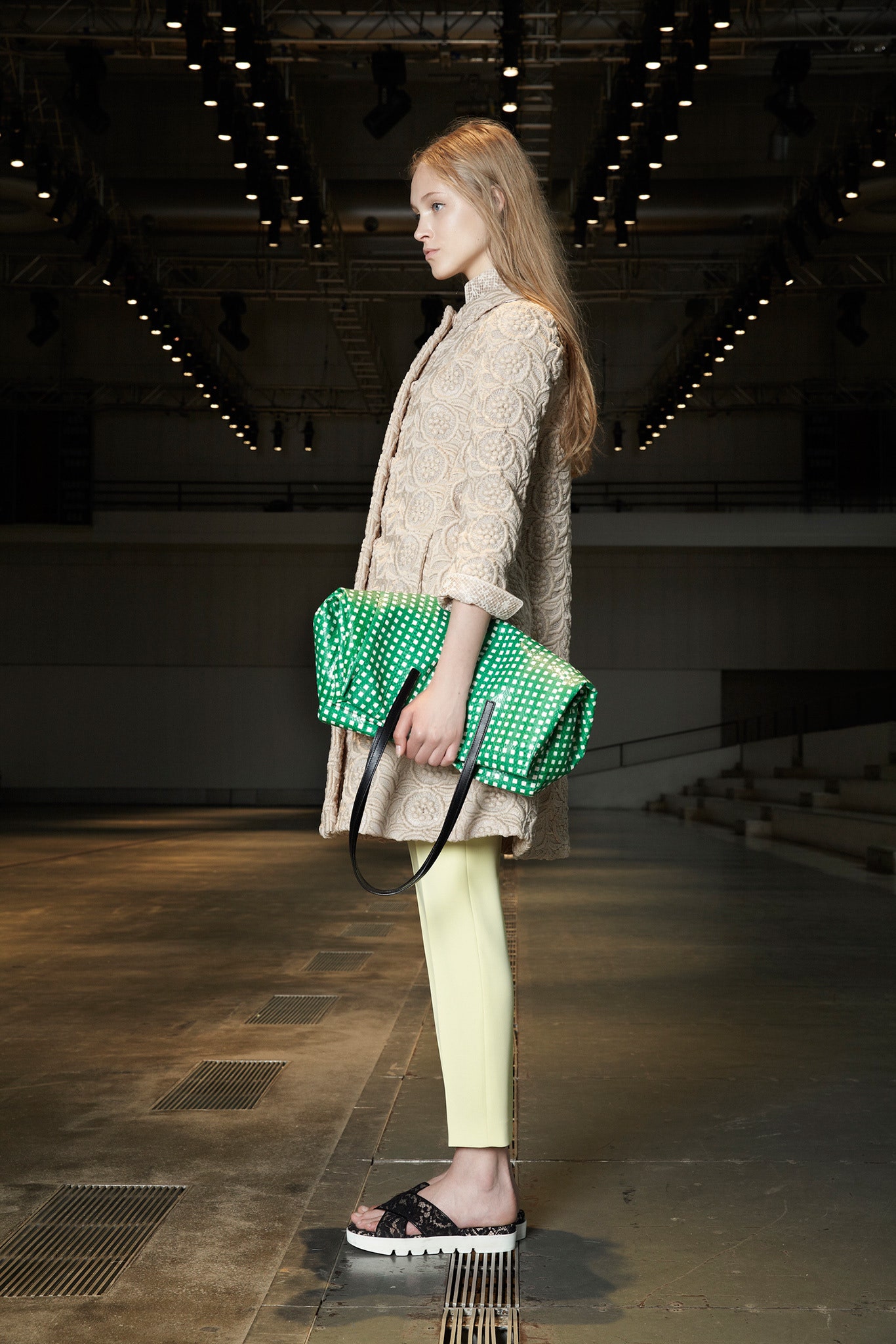 No. 21 Resort 14 Look 18