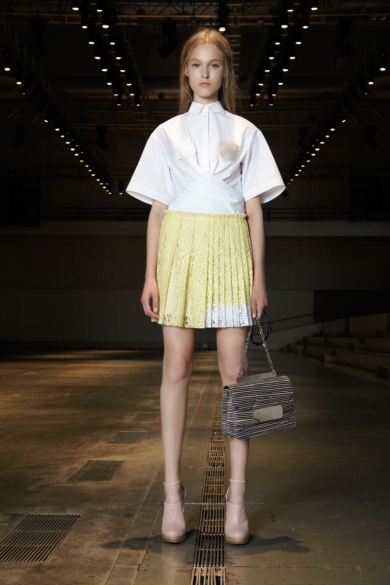 No. 21 Resort 14 Look 19