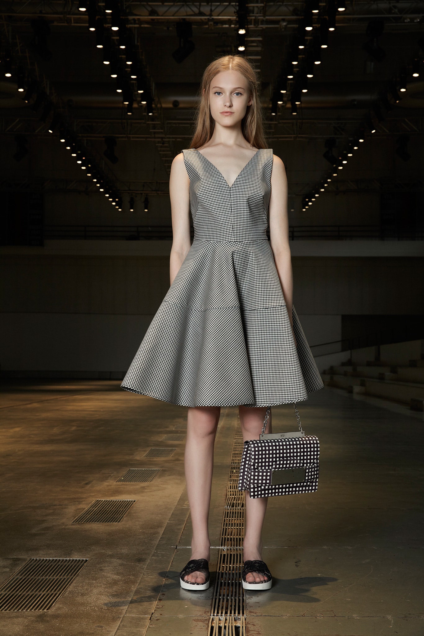 No. 21 Resort 14 Look 22