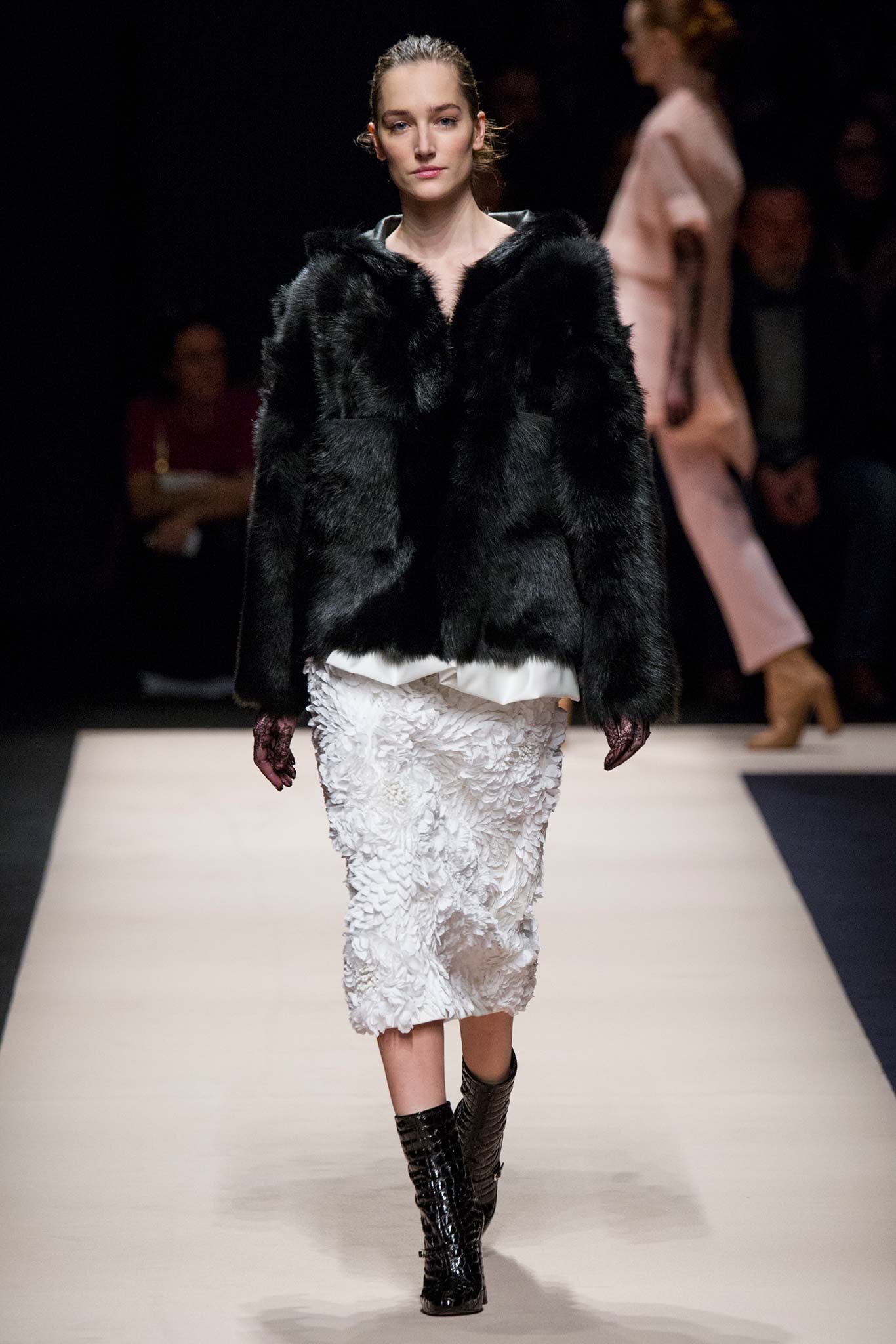 No. 21 F/W 15 Look 18