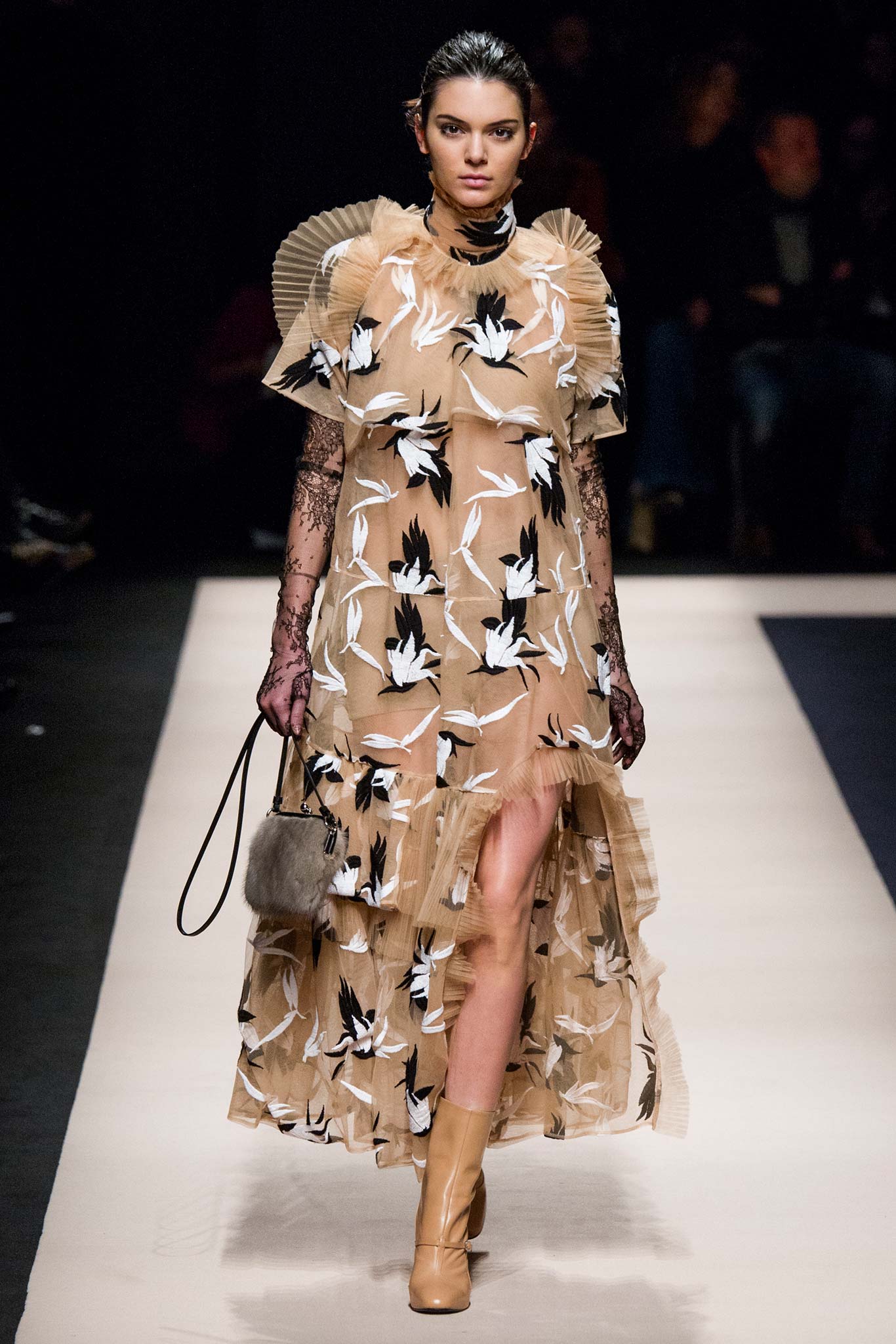 No. 21 F/W 15 Look 22