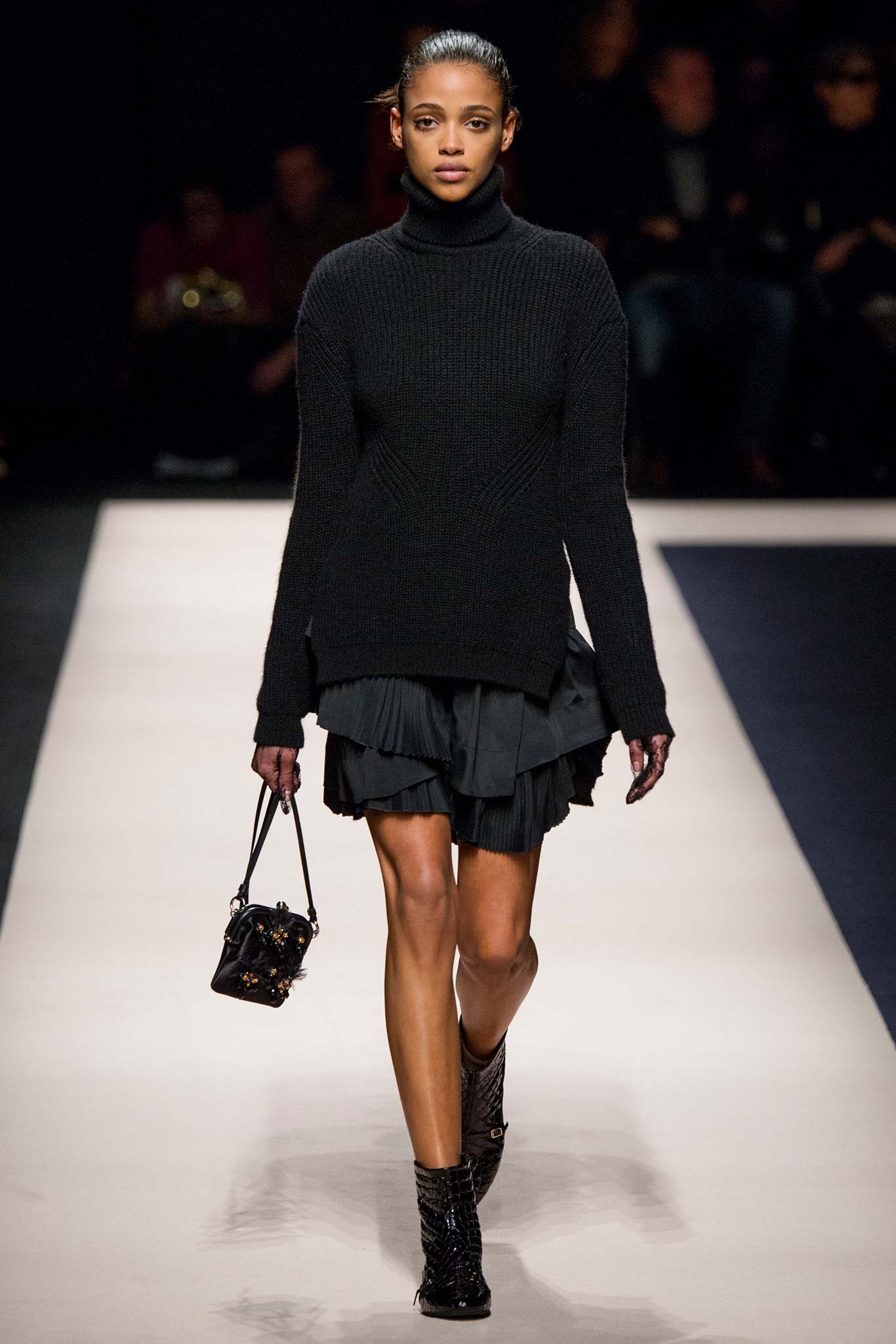 No. 21 F/W 15 Look 25