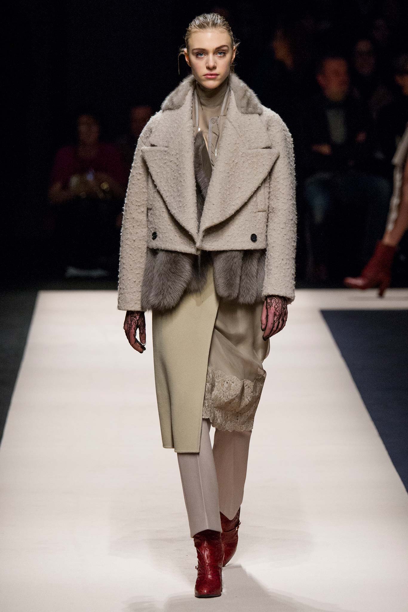 No. 21 F/W 15 Look 30
