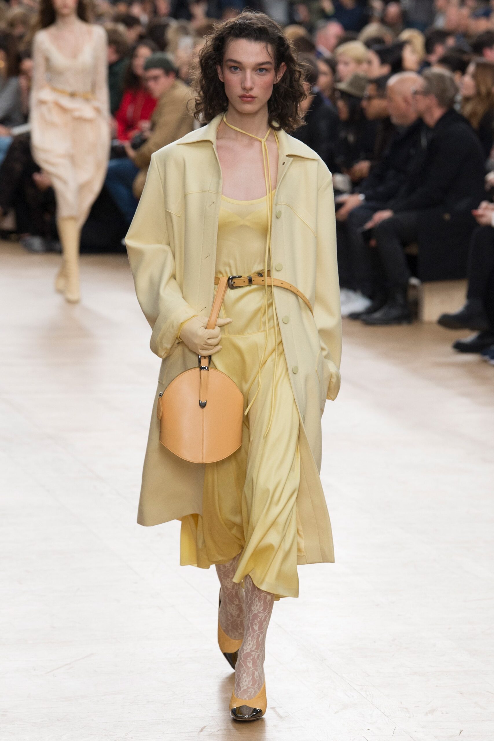 Nina Ricci F/W 17 Look 1