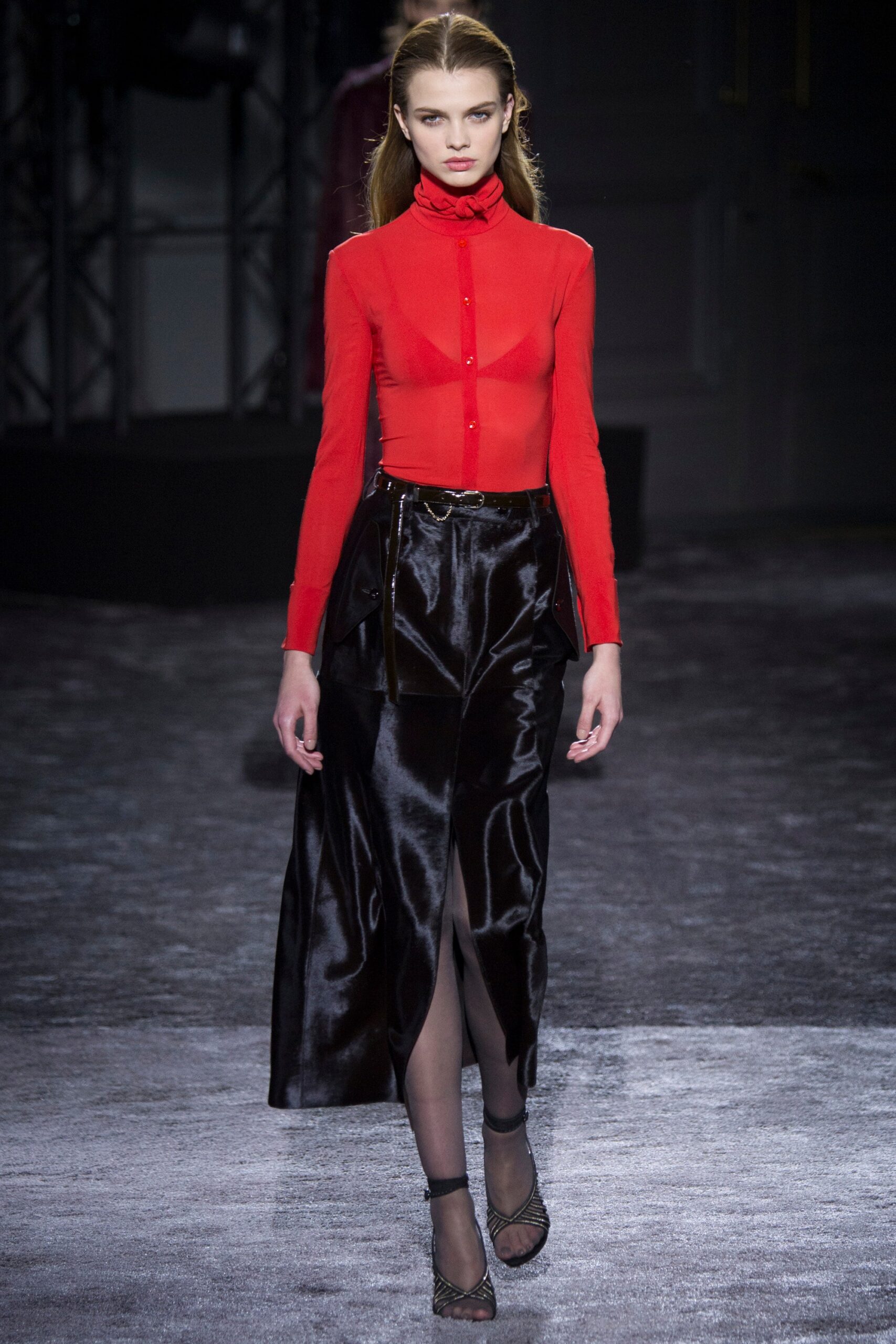 Nina Ricci F/W 16 Look 1