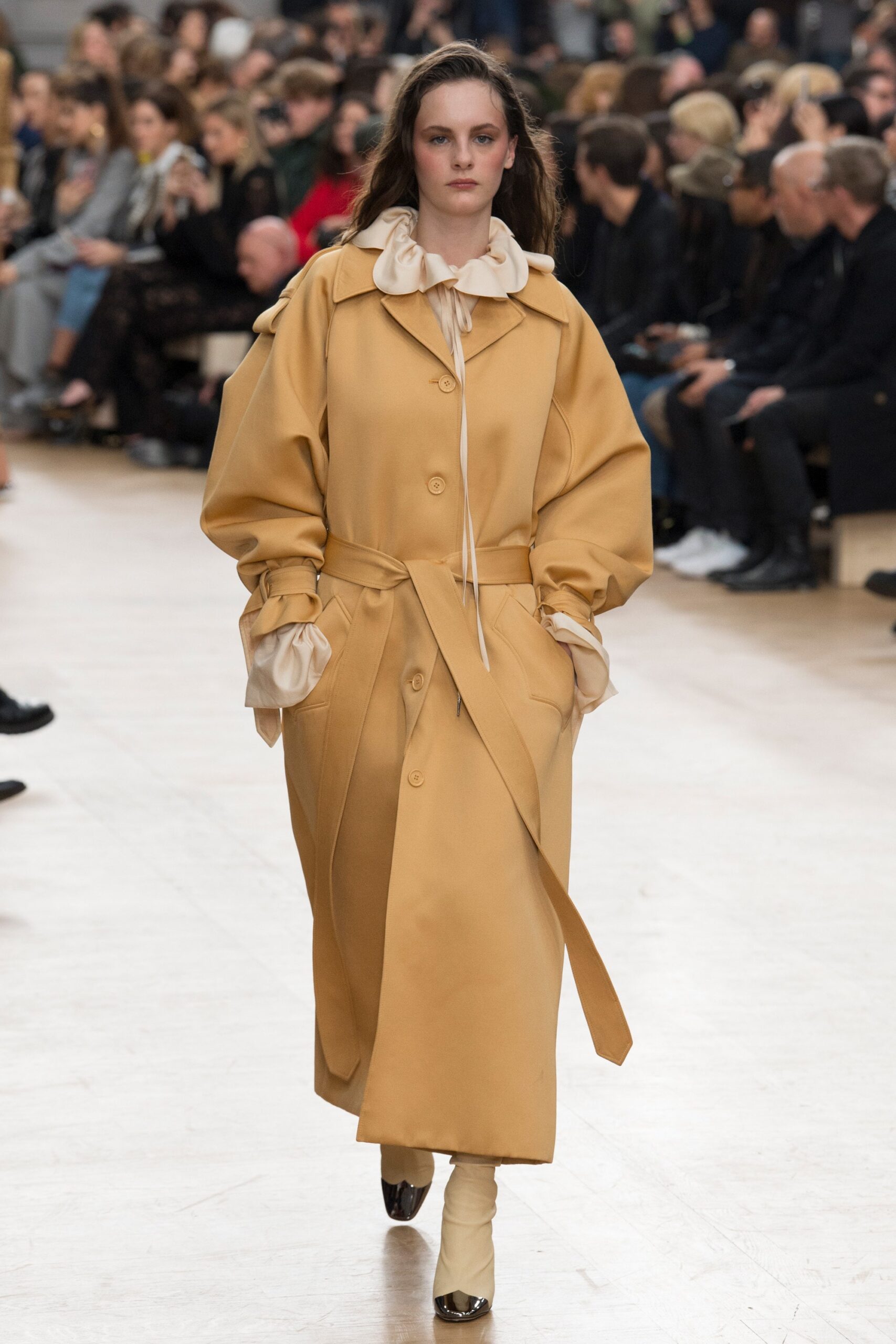 Nina Ricci F/W 17 Look 4