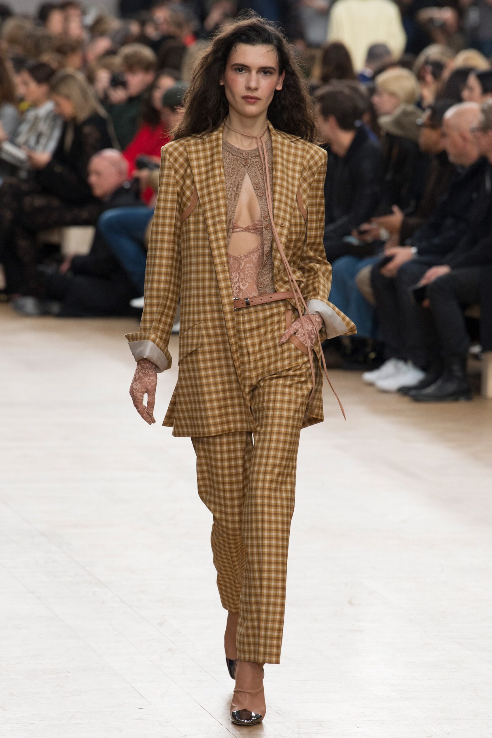 Nina Ricci F/W 17 Look 5