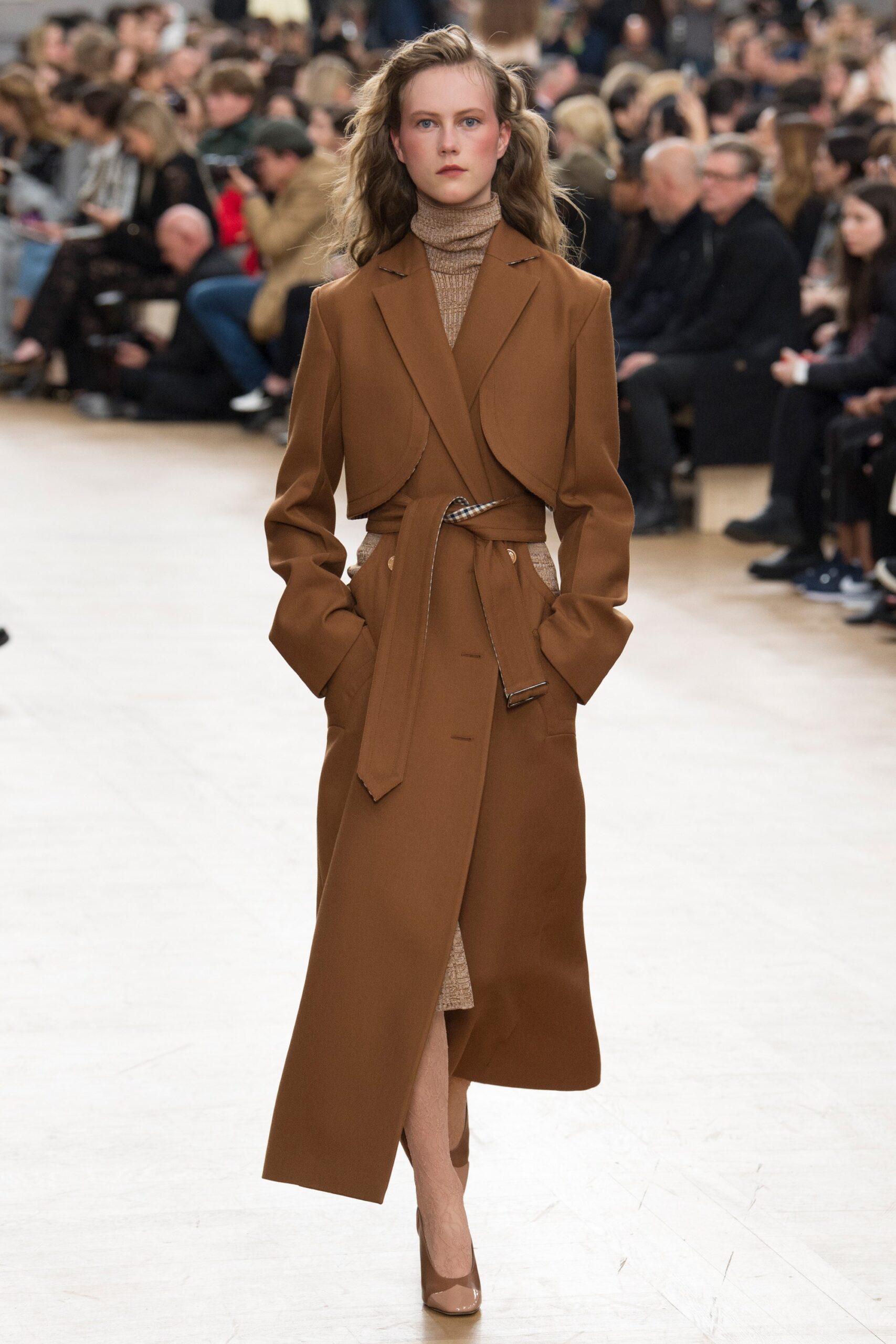 Nina Ricci F/W 17 Look 6