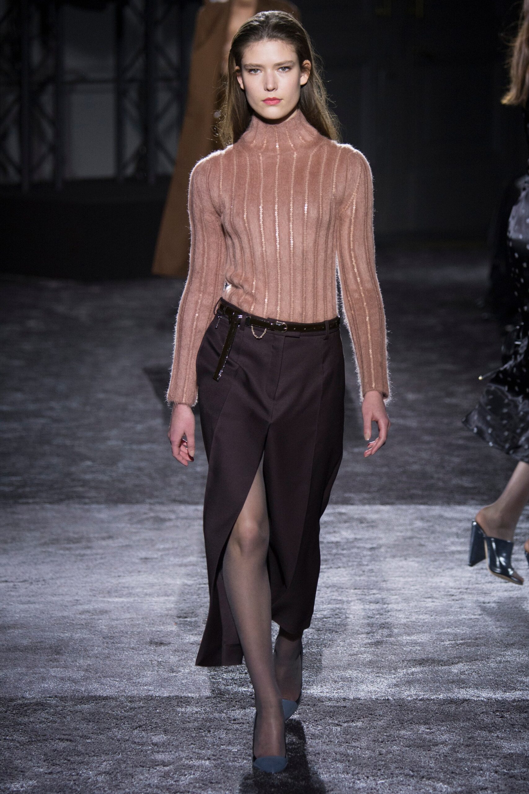Nina Ricci F/W 16 Look 7