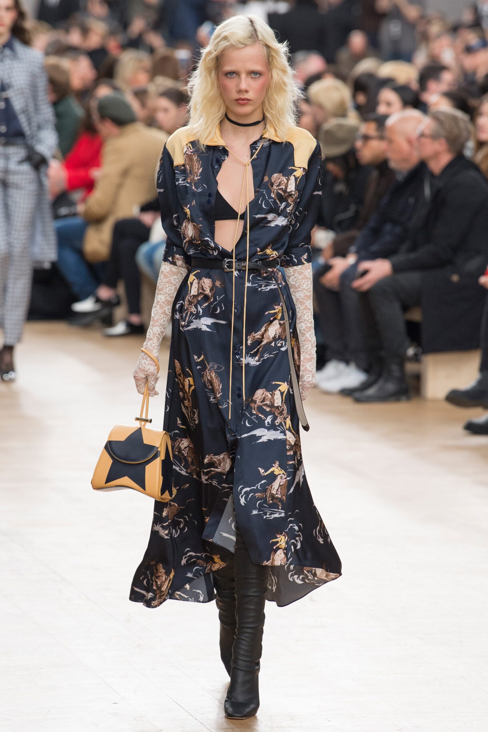 Nina Ricci F/W 17 Look 11