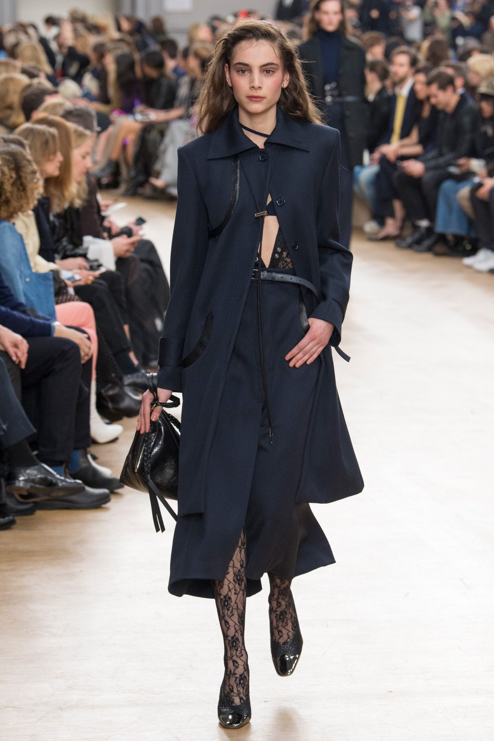 Nina Ricci F/W 17 Look 16