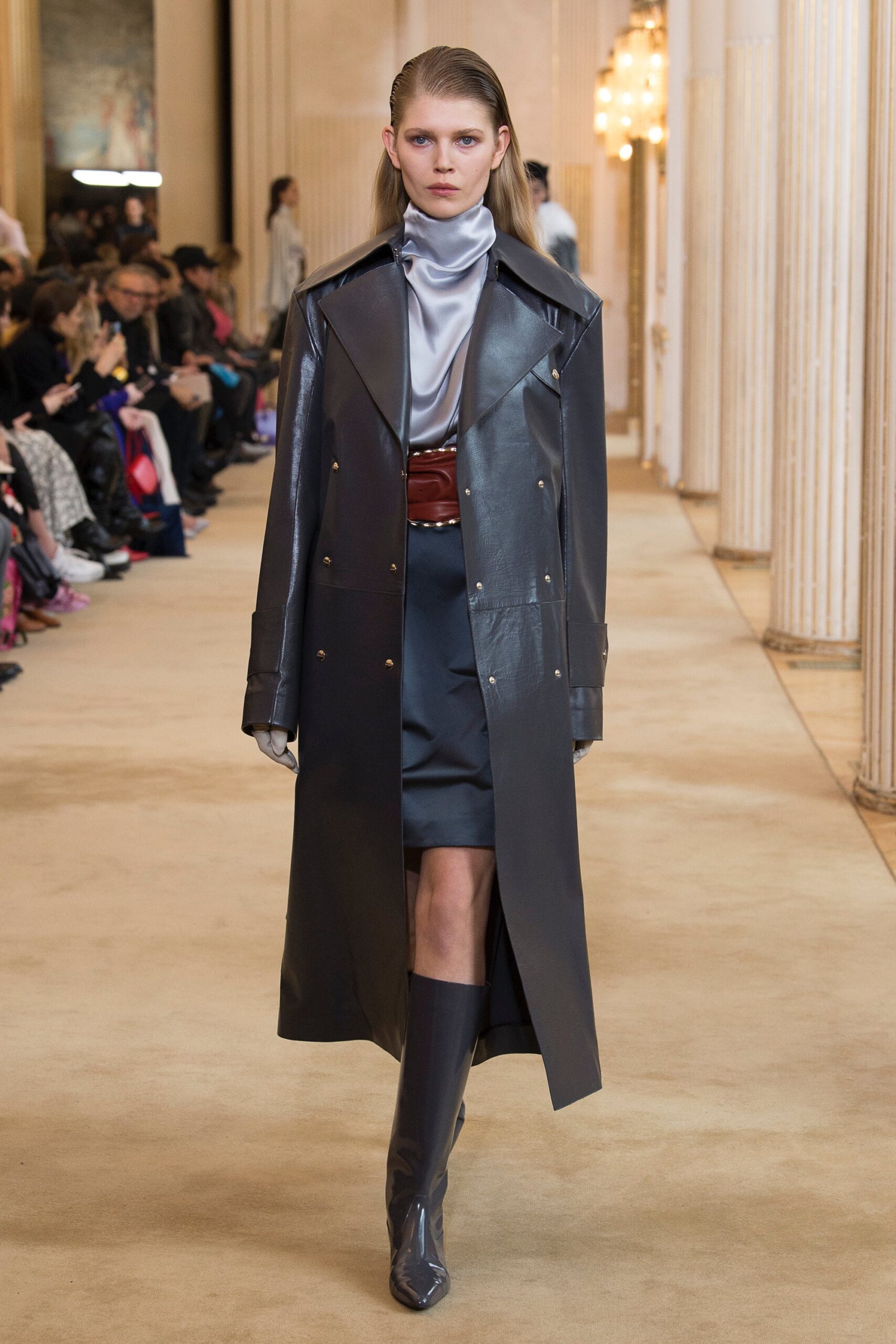 Nina Ricci F/W 18 Look 19