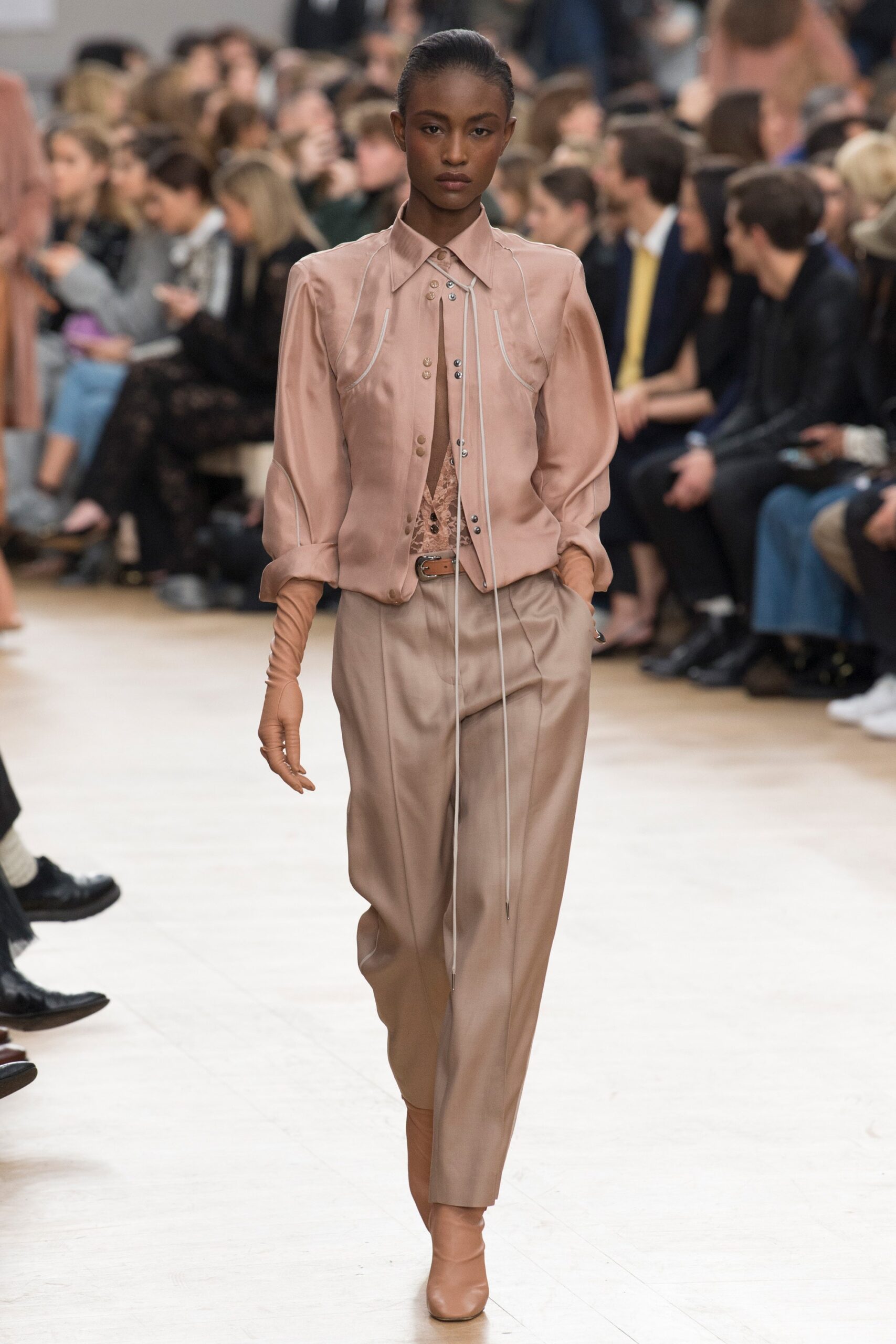 Nina Ricci F/W 17 Look 22