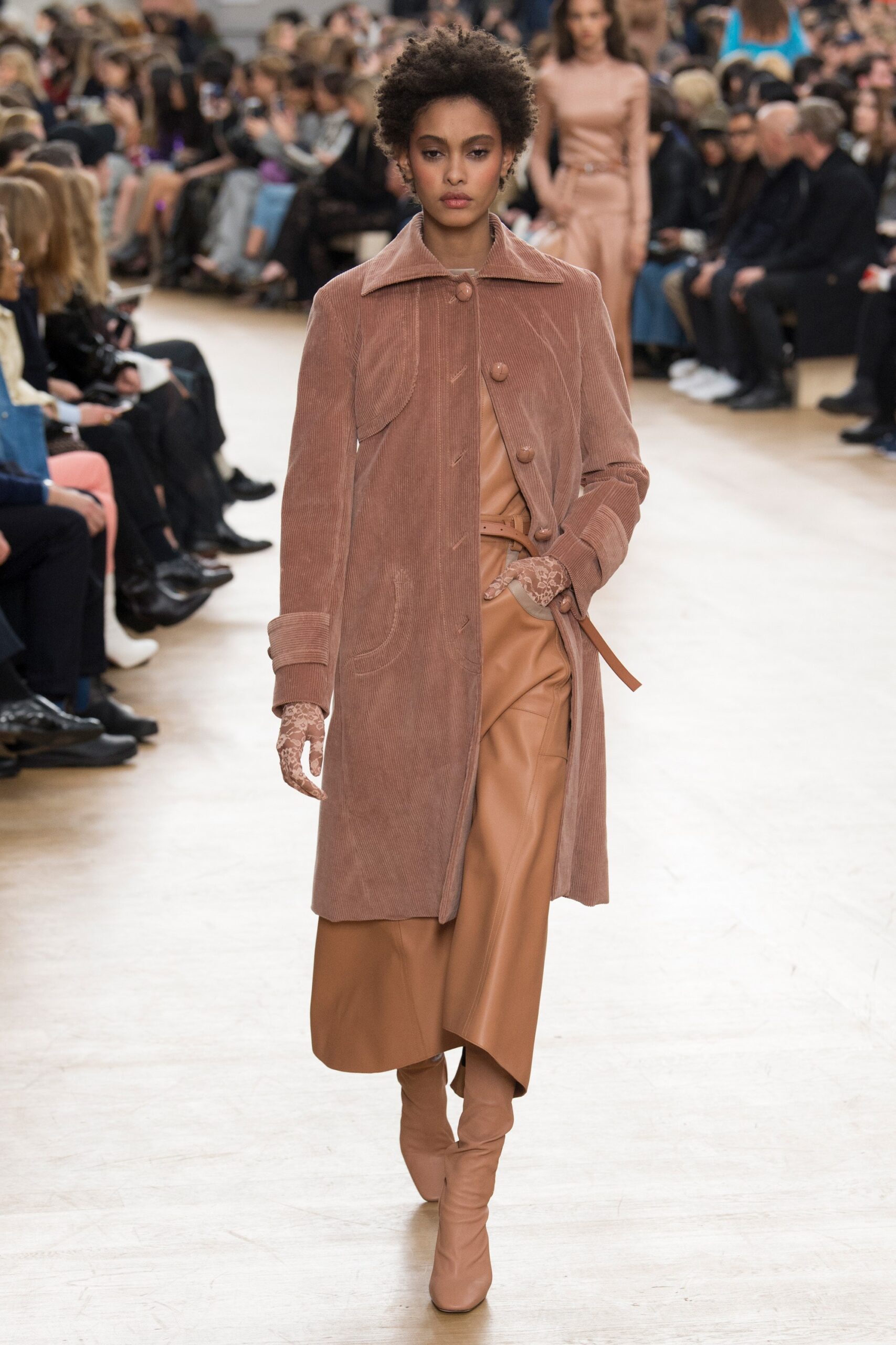 Nina Ricci F/W 17 Look 23