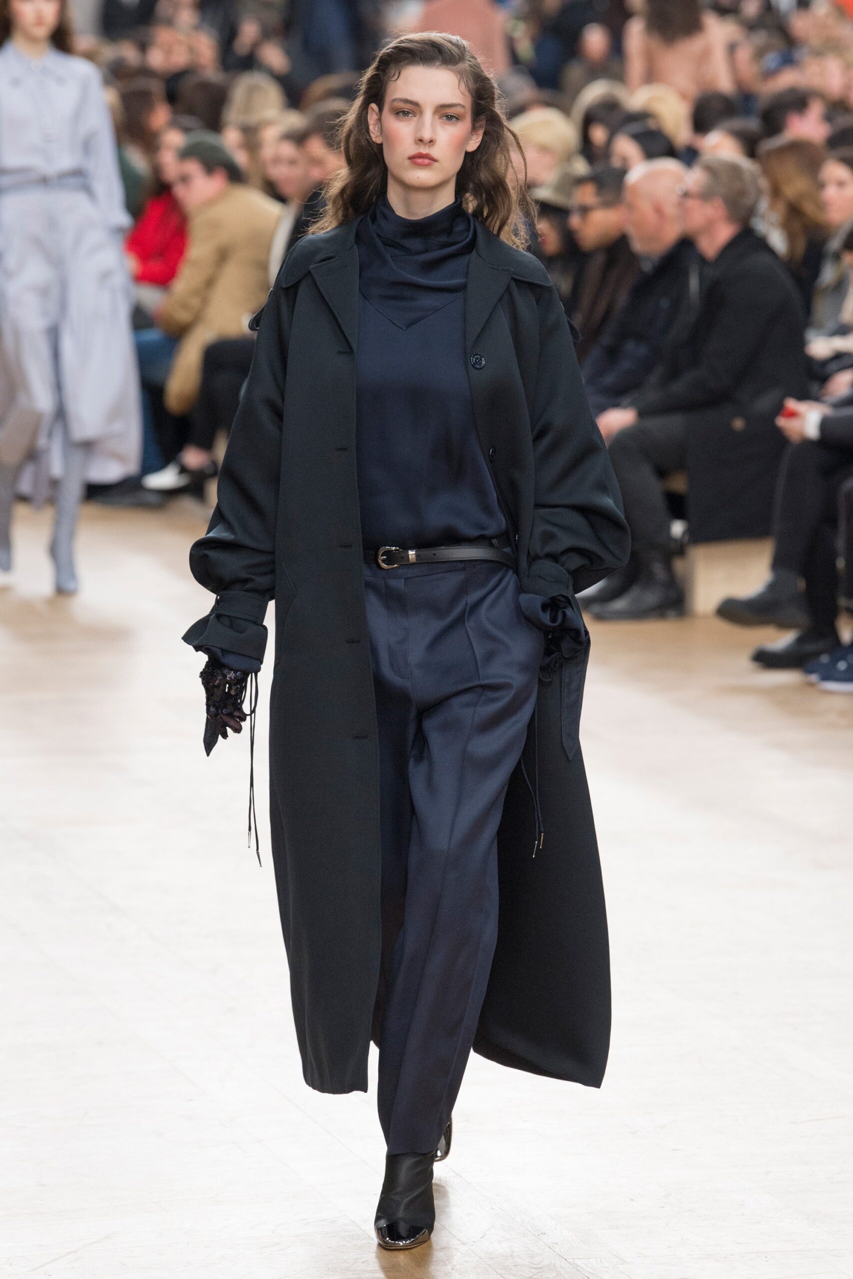 Nina Ricci F/W 17 Look 28
