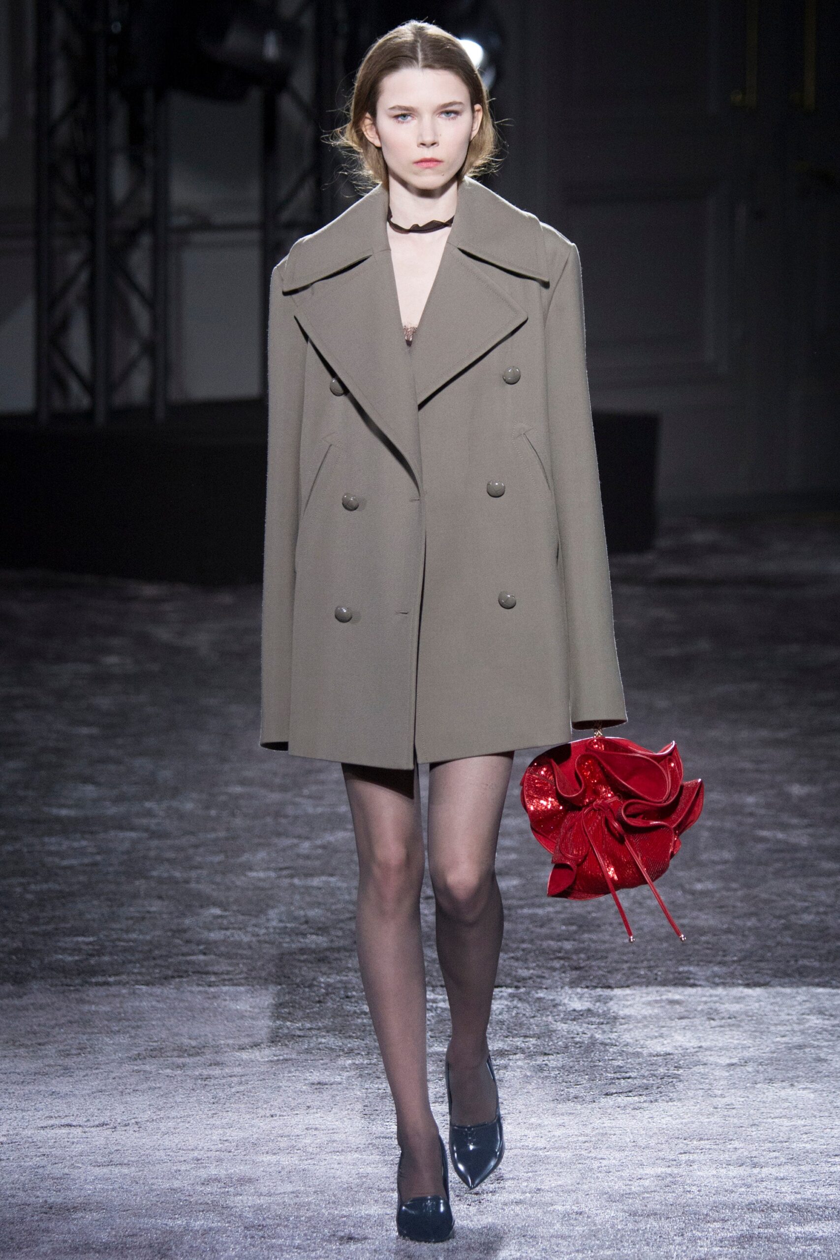 Nina Ricci F/W 16 Look 18
