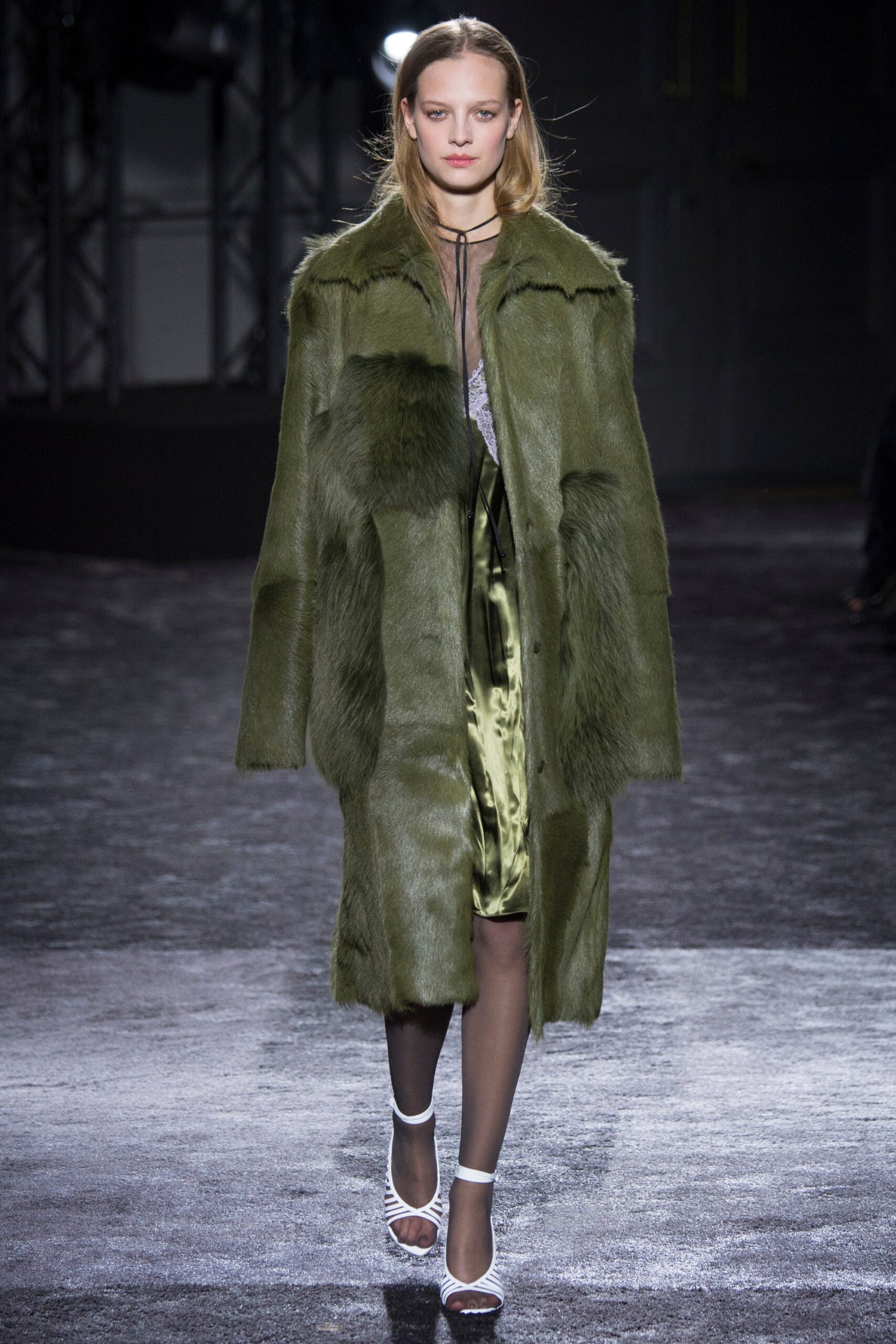 Nina Ricci F/W 16 Look 20