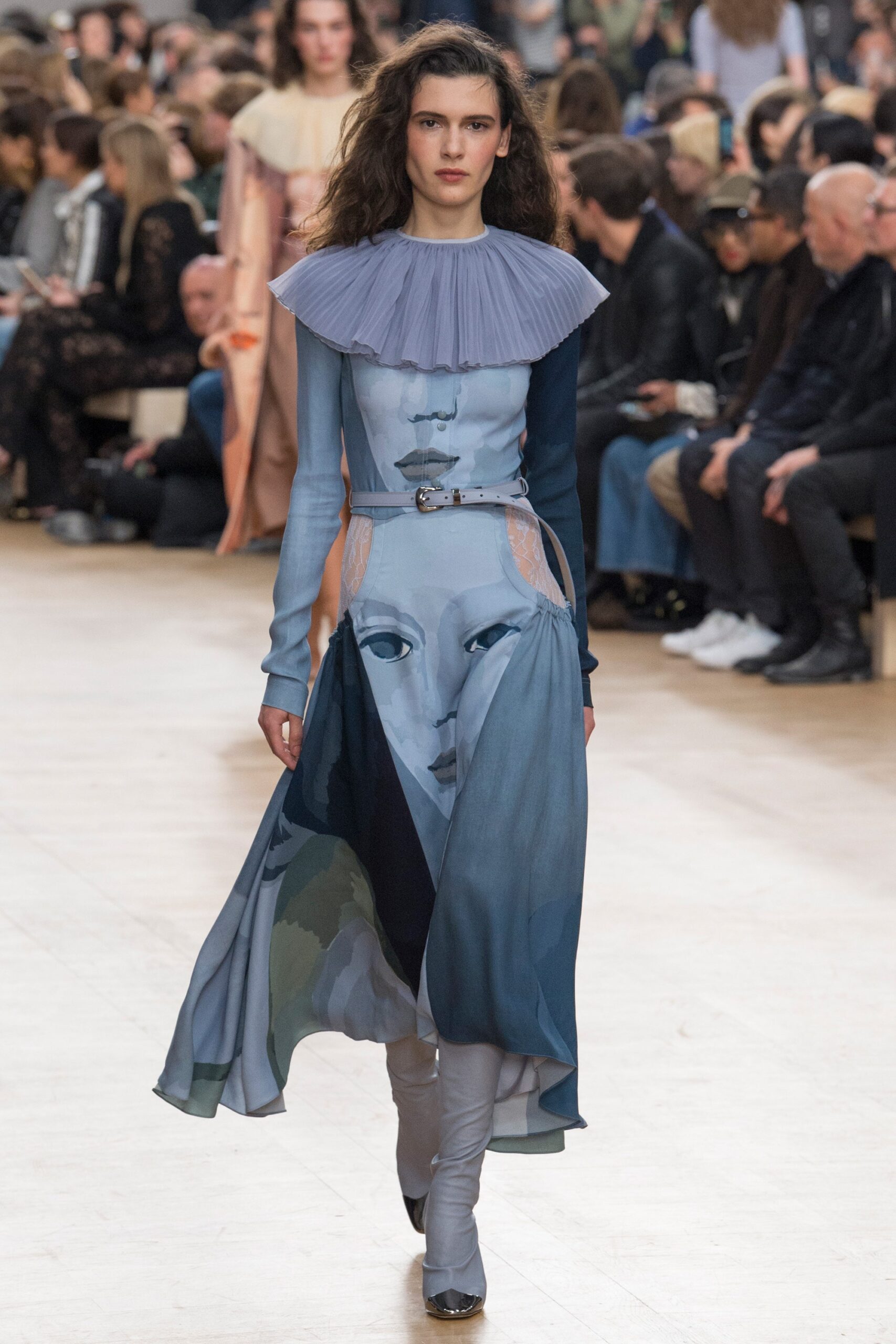 Nina Ricci F/W 17 Look 33