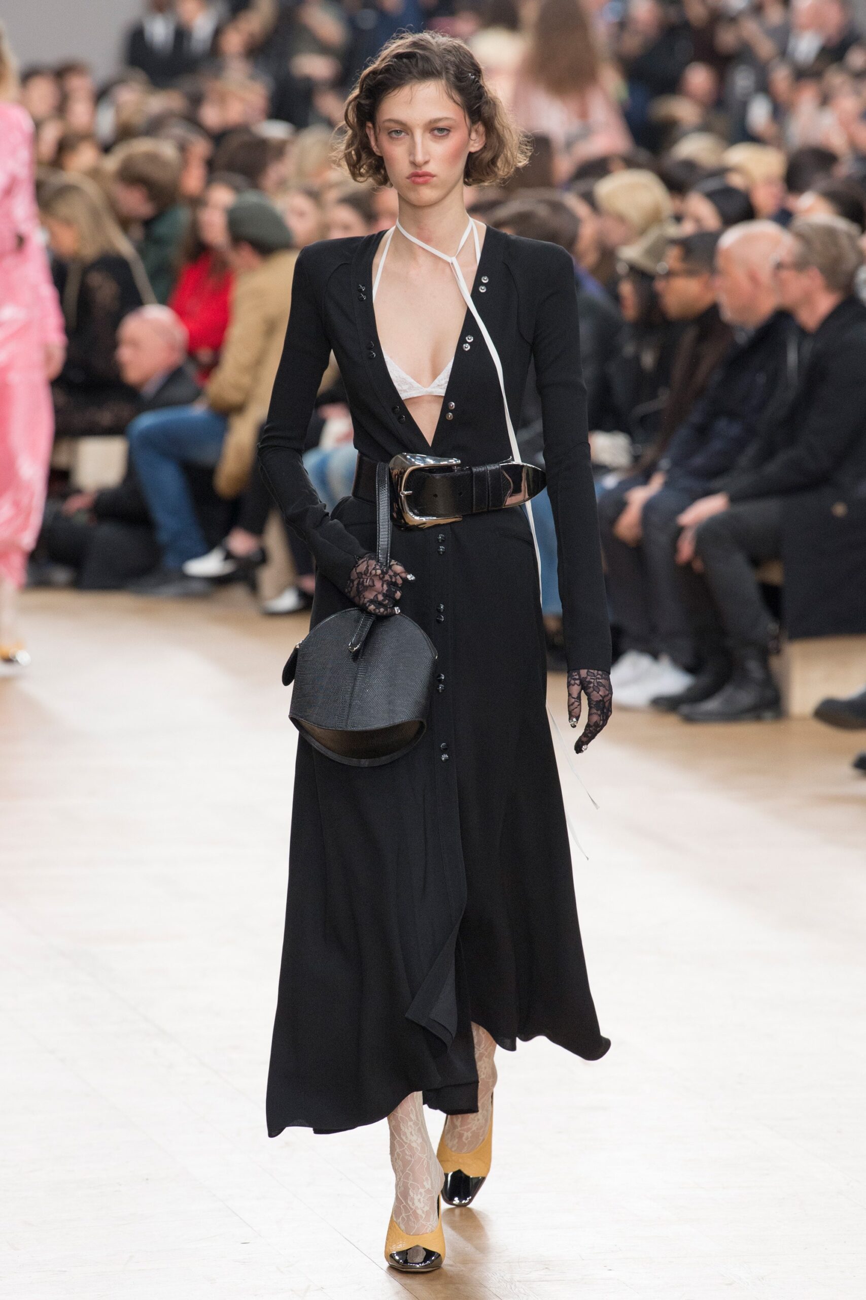 Nina Ricci F/W 17 Look 39