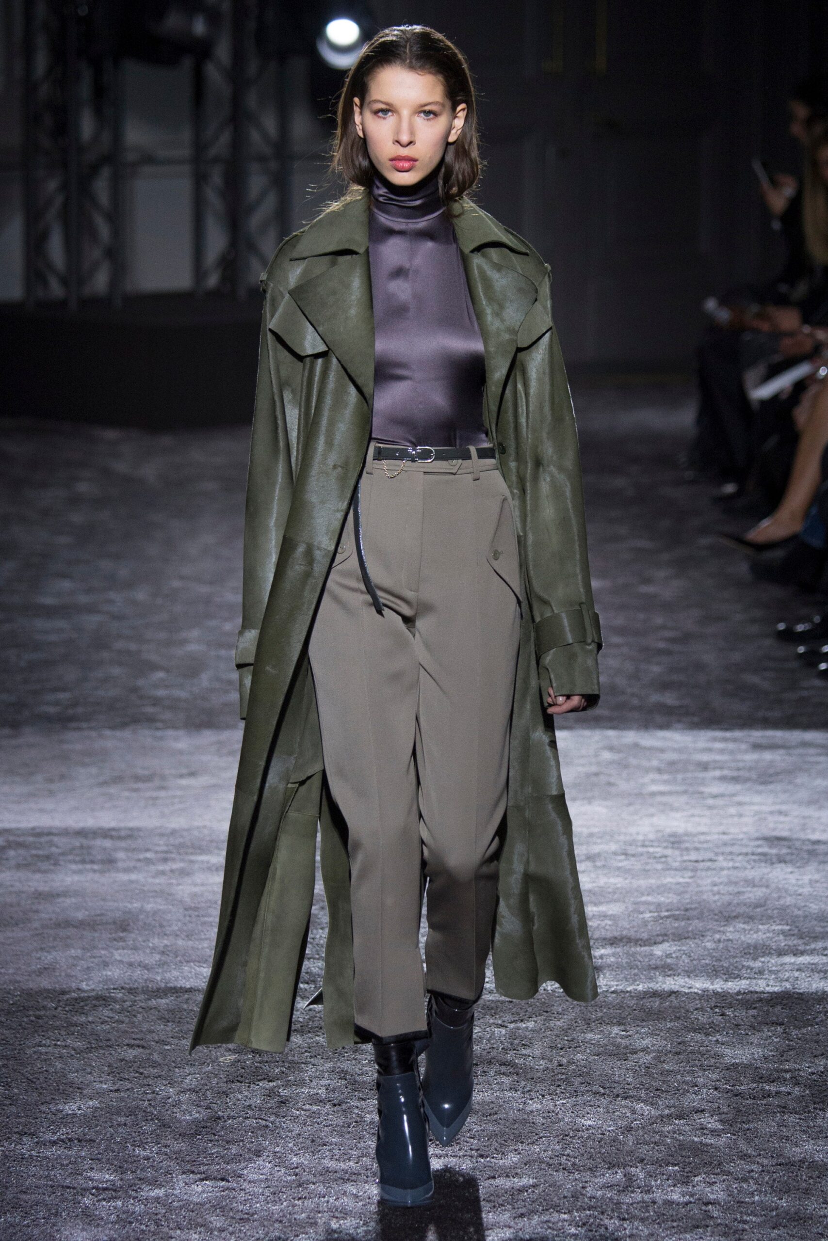 Nina Ricci F/W 16 Look 26